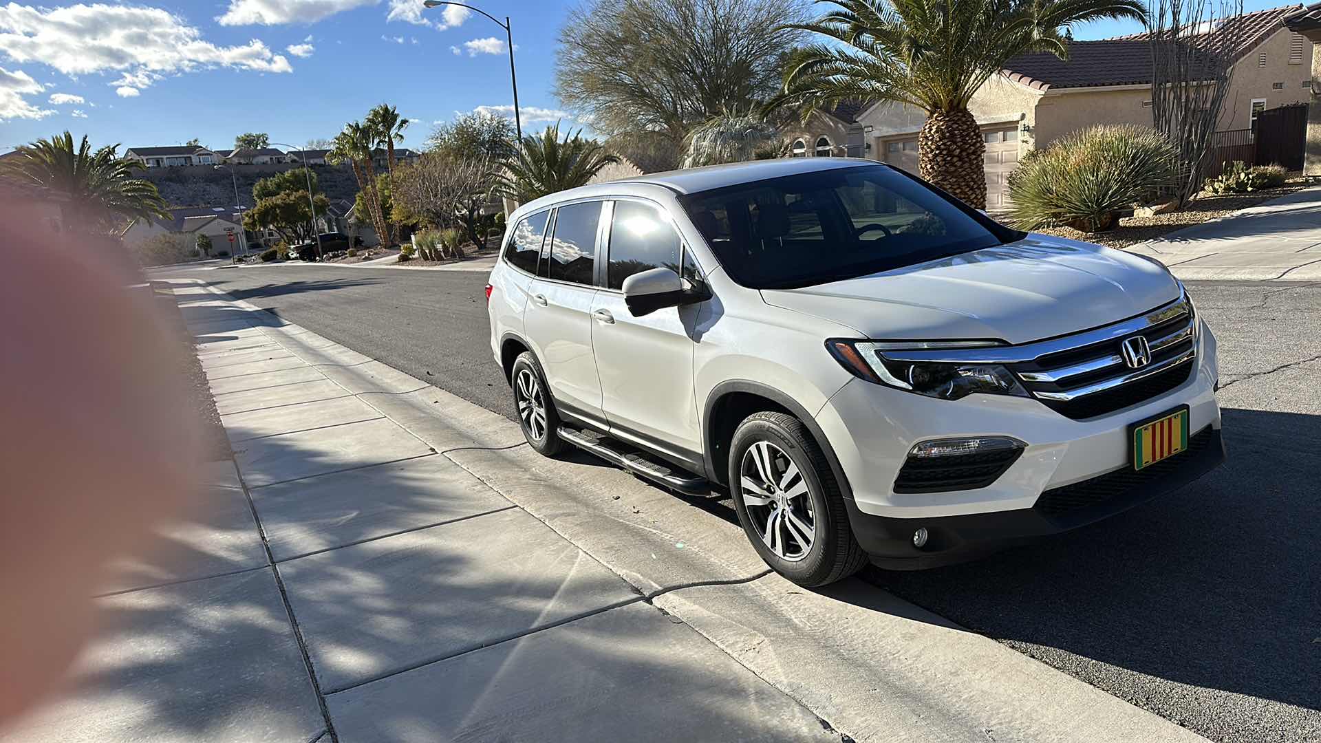 Photo 6 of 2018 WHITE HONDA PILOT W 6 CYL- MILEAGE 41575-(NO ORIGINAL TITLE, BUYER TO TITLE)