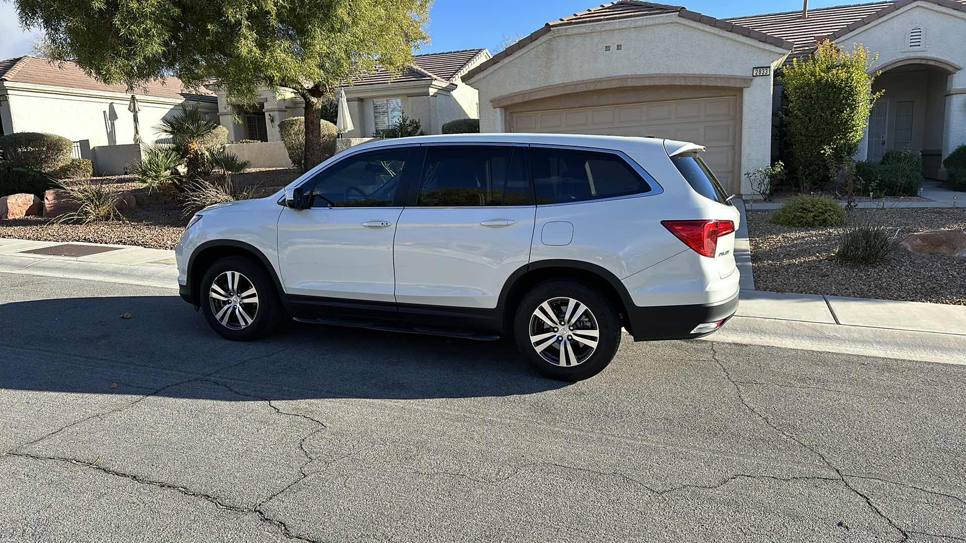 Photo 1 of 2018 WHITE HONDA PILOT W 6 CYL- MILEAGE 41575-(NO ORIGINAL TITLE, BUYER TO TITLE)