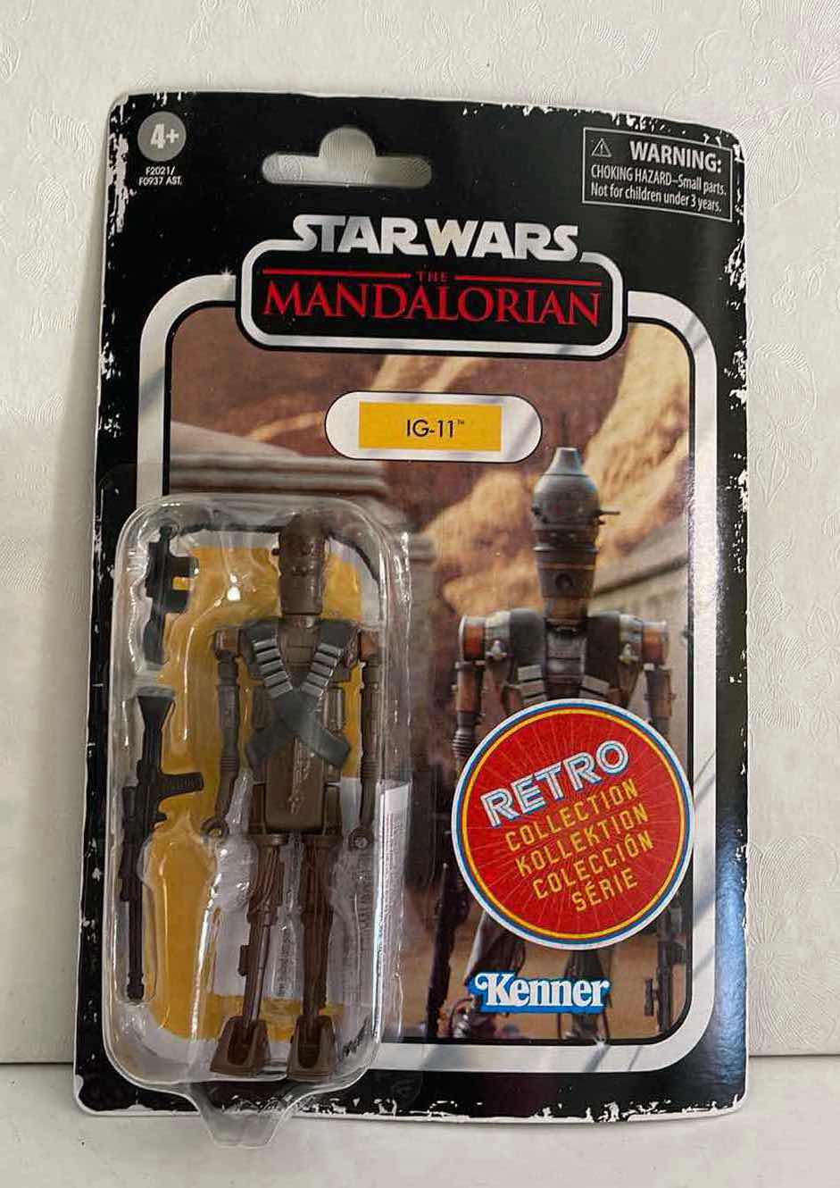 Photo 1 of NIB STAR WARS THE RETRO COLLECTION THE MANDALORIAN “IG-11” ACTION FIGURE - RETAIL PRICE $14.99