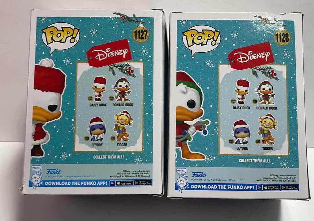 Photo 2 of NIB FUNKO POP DISNEY SERIES “DAISY & DONALD DUCK HOLIDAY “ RETAIL PRICE $ 27.99