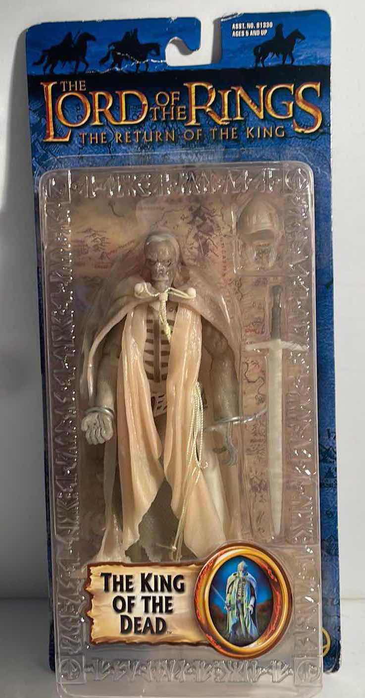Photo 1 of NIB LORD OF THE RINGS RETURN OF THE KING “THE KING OF THE DEAD” ACTION FIGURE RETAIL PRICE $26.99