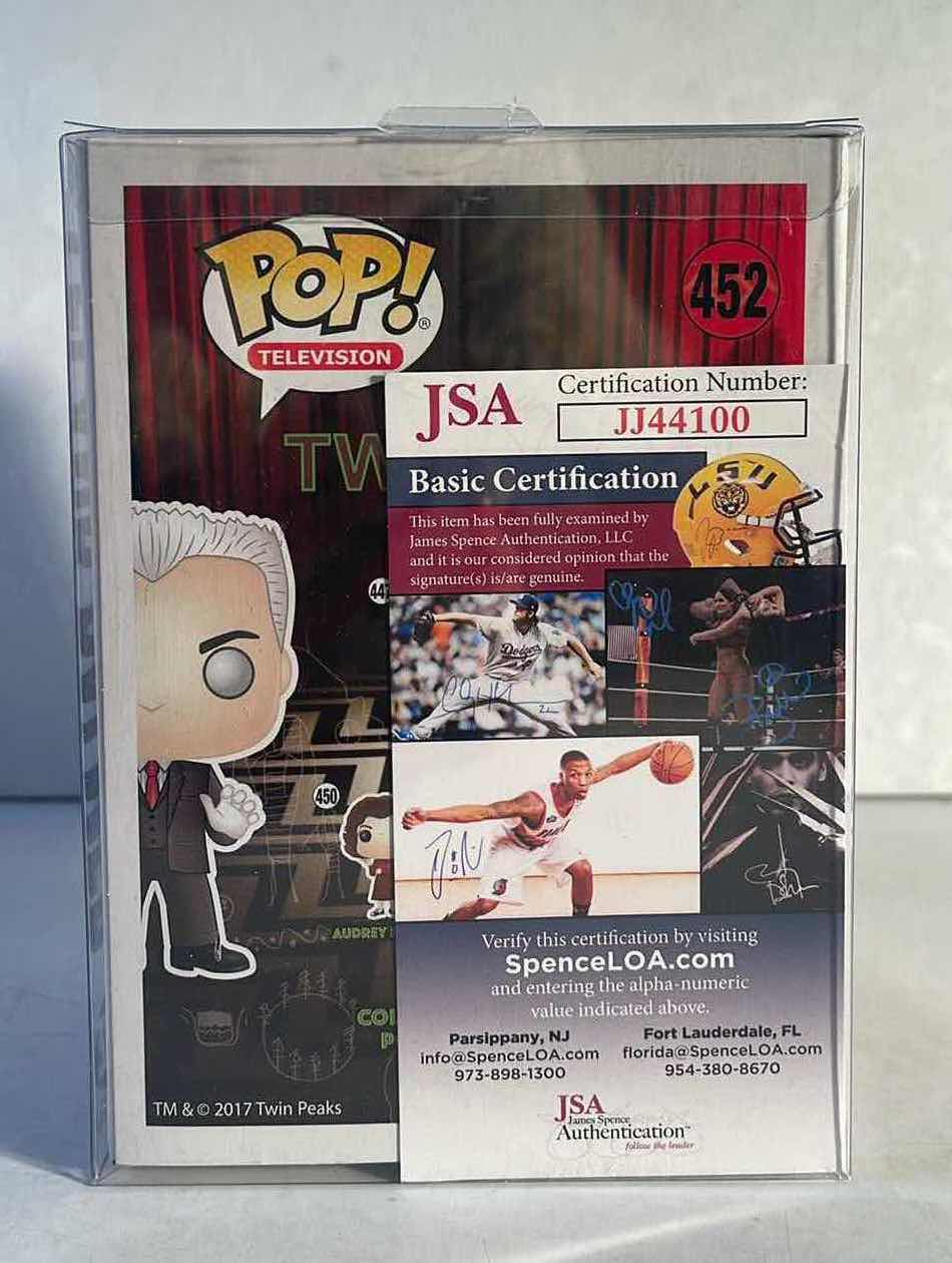 Photo 2 of NIB SIGNED FUNKO POP w/ COA TELEVISION SERIES TWIN PEAKS  “LELAND PALMER” - RETAIL PRICE $125.09