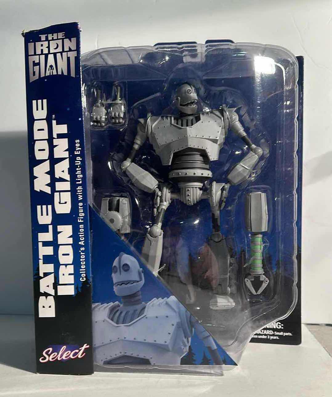 Photo 1 of THE IRON GIANT SELECTION “BATTLE MODE” COLLECTOR’S ACTION FIGURE -RETAIL PRICE $32