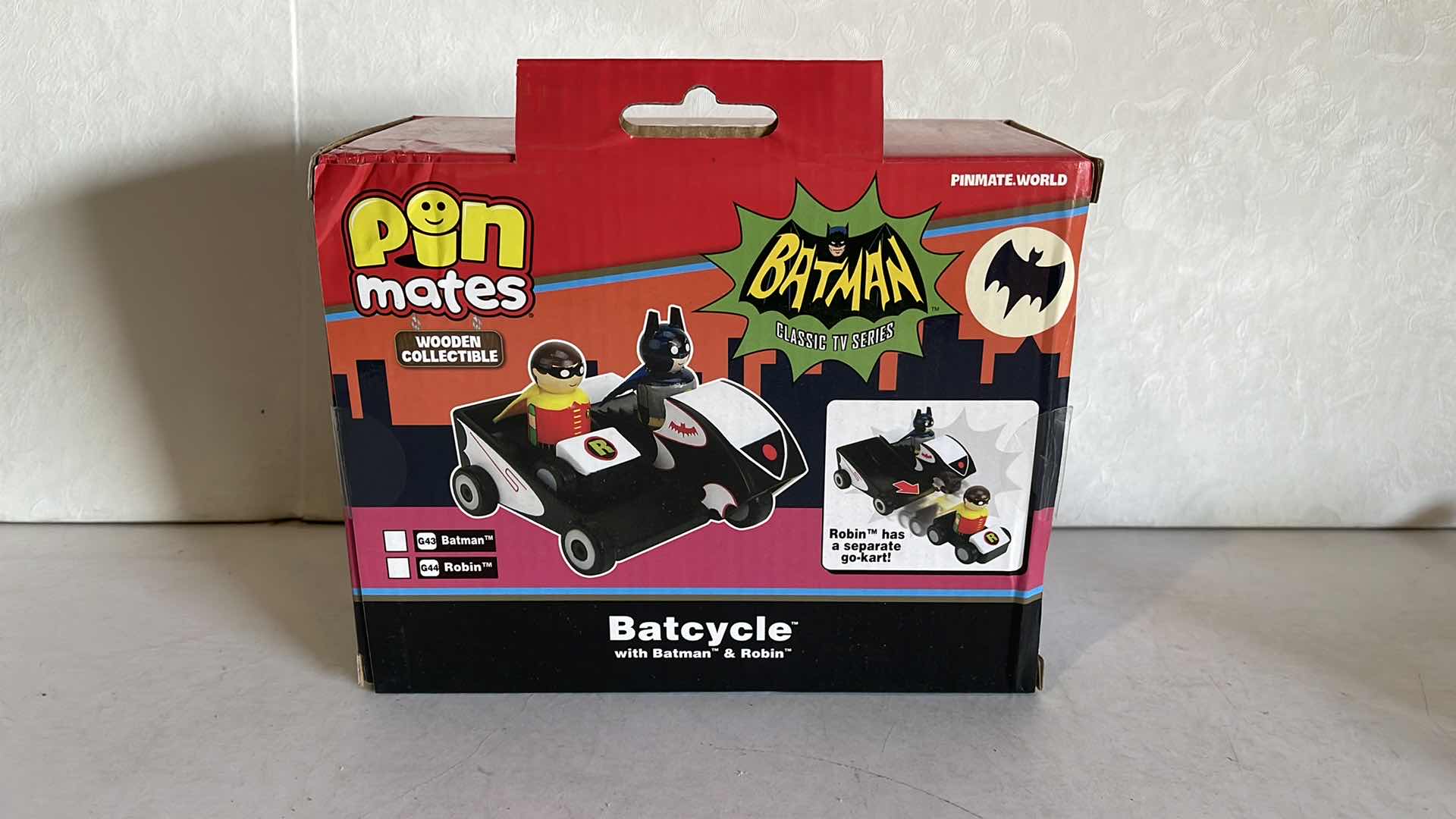 Photo 2 of NIB PIN MATES BATCYCLE LIMITED CONVENTION EXCLUSIVE- RETAIL PRICE $20.00