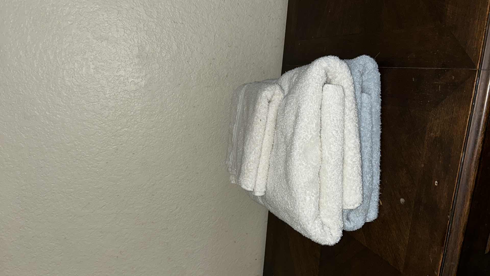 Photo 1 of TOWEL SET