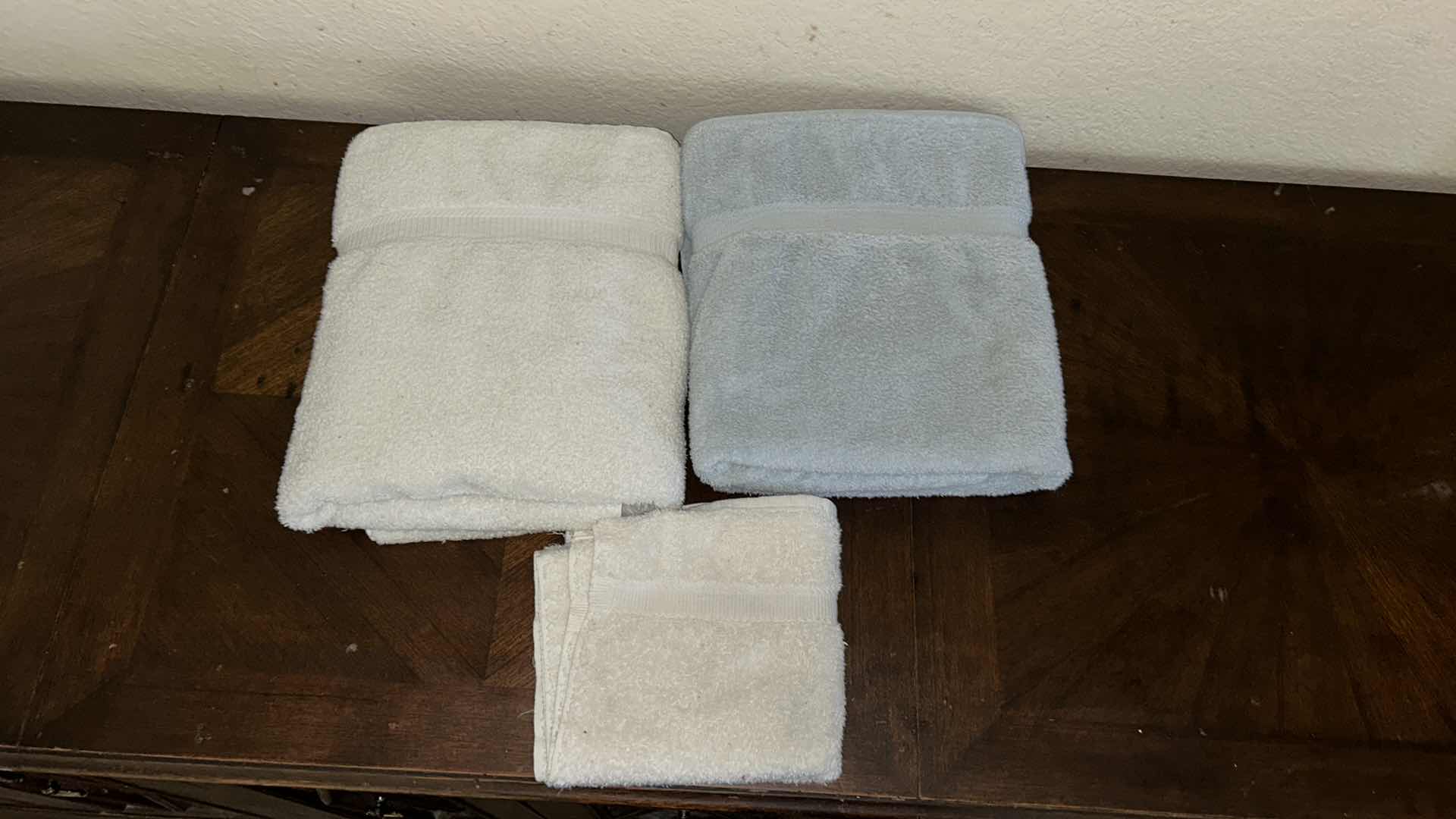 Photo 7 of TOWEL SET