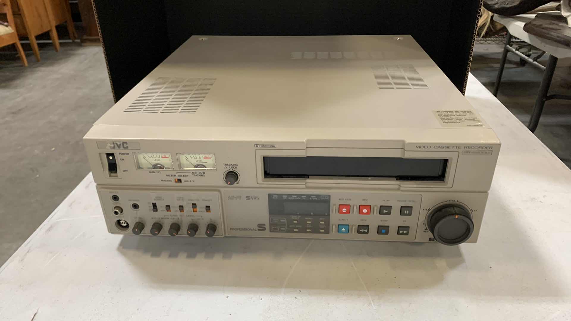 Photo 1 of JVC PROFESSIONAL S HI-FI VHS