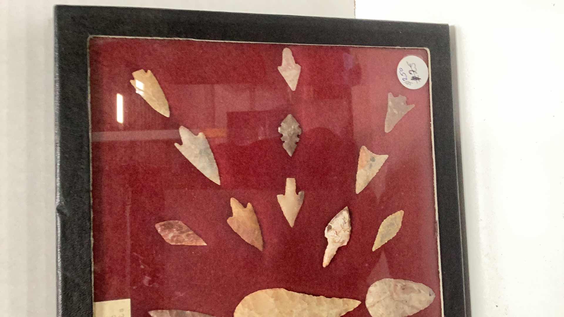 Photo 4 of VINTAGE AUTHENTIC BIRD POINT ARROWHEADS CASE 12” X 9”