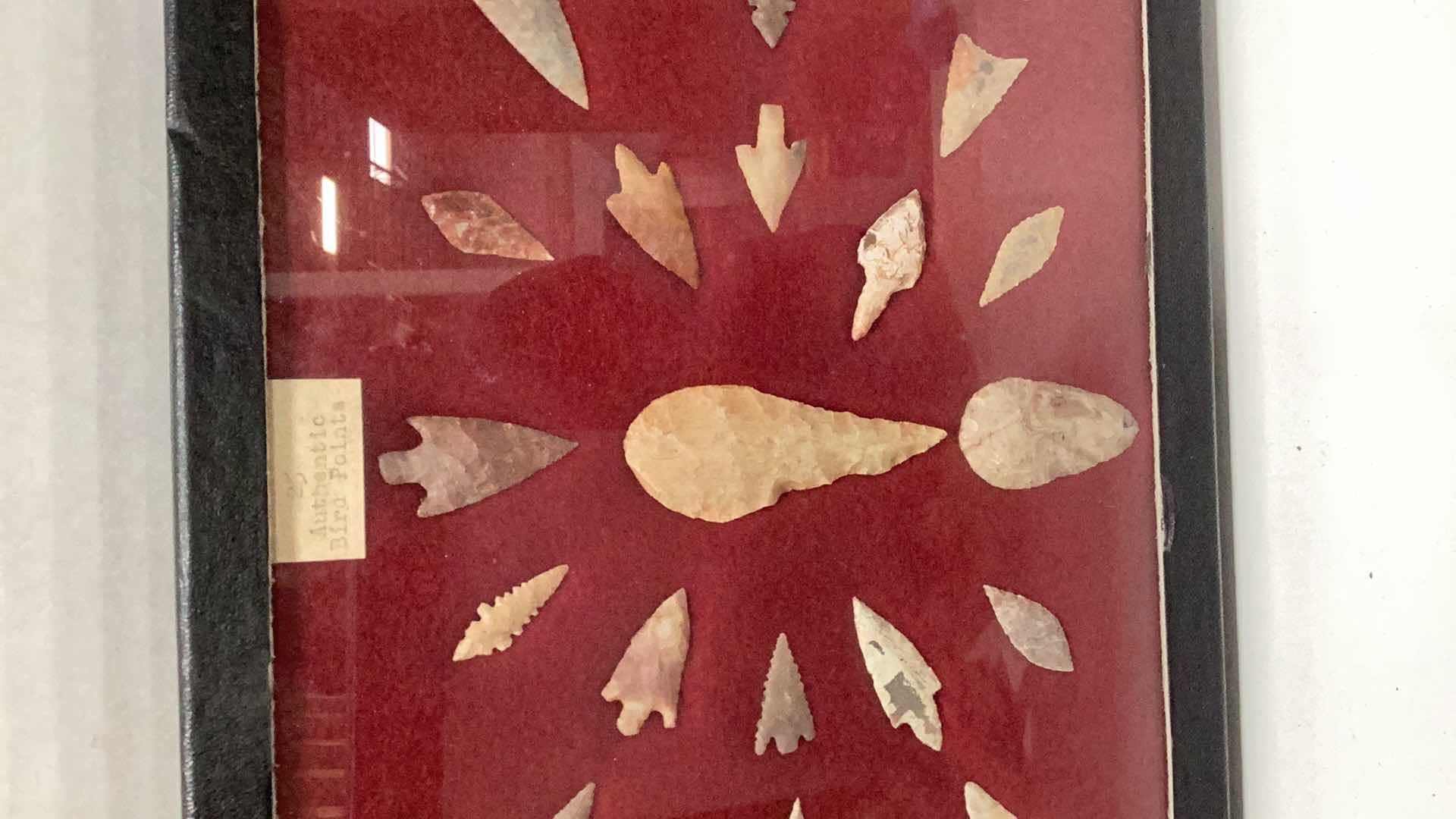 Photo 3 of VINTAGE AUTHENTIC BIRD POINT ARROWHEADS CASE 12” X 9”