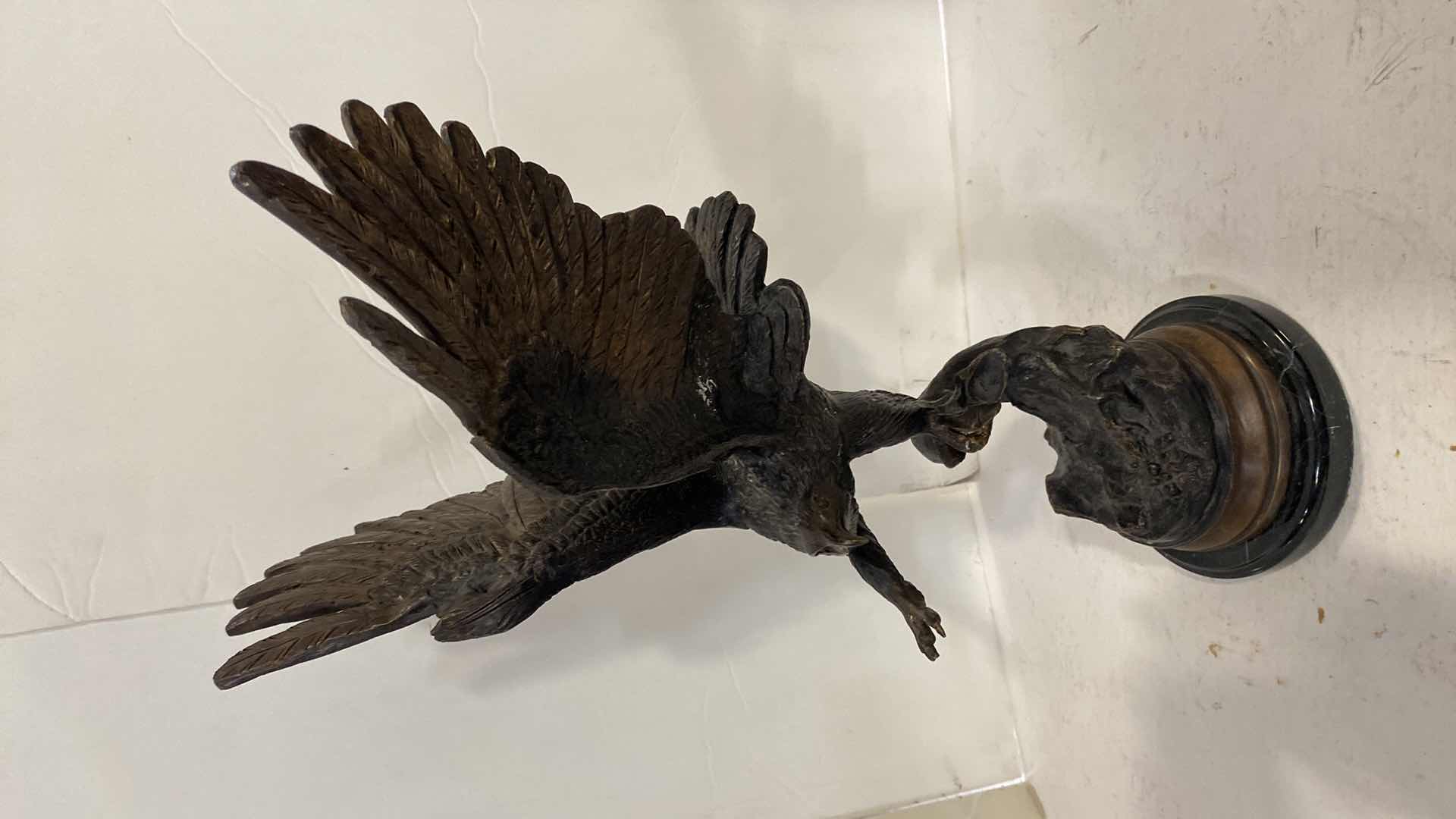 Photo 1 of VINTAGE JULES MOIGNIEZ BRONZE EAGLE SCULPTURE H16.5”