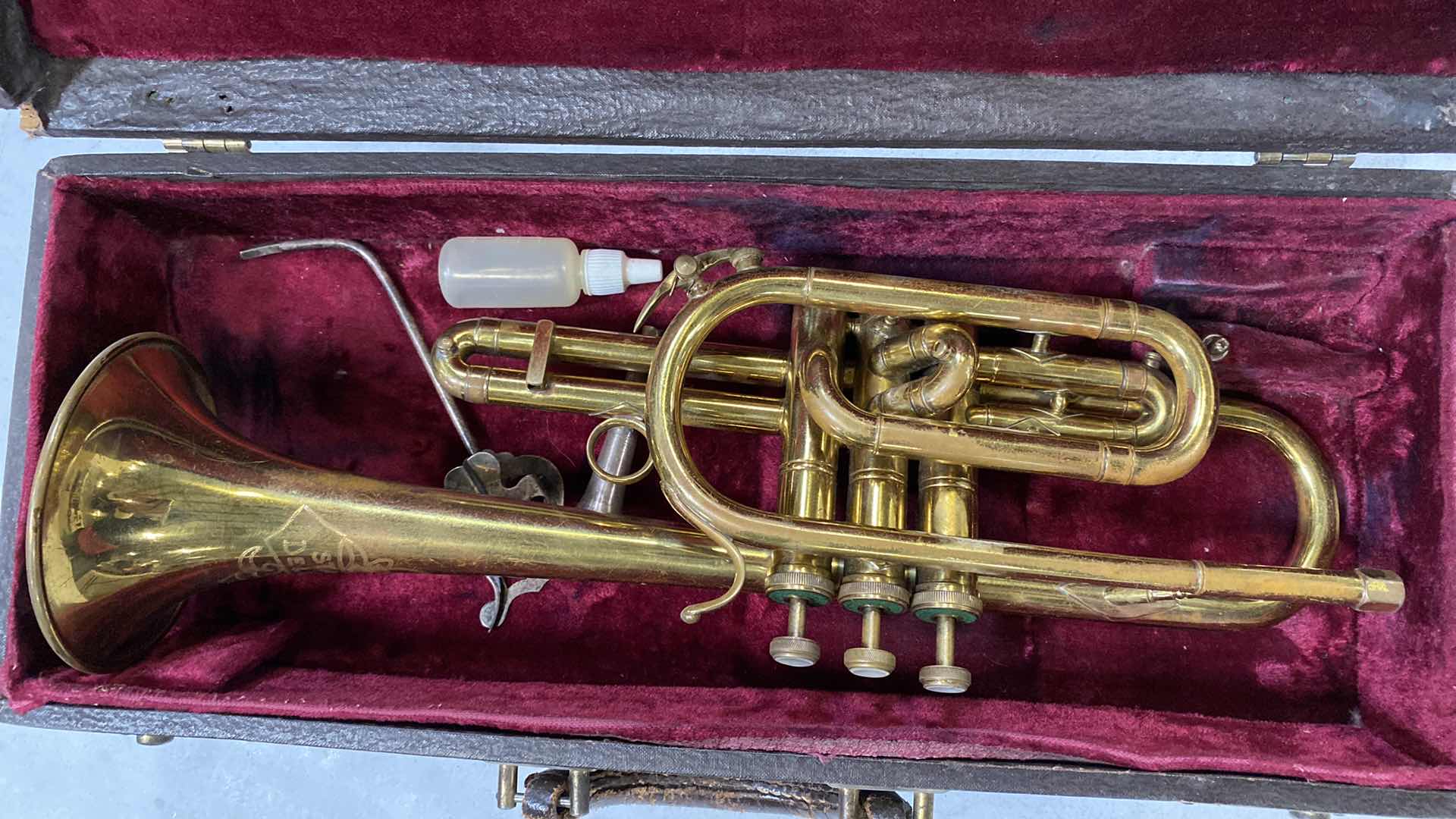 Photo 2 of STAR DELUXE TRUMPET IN CASE