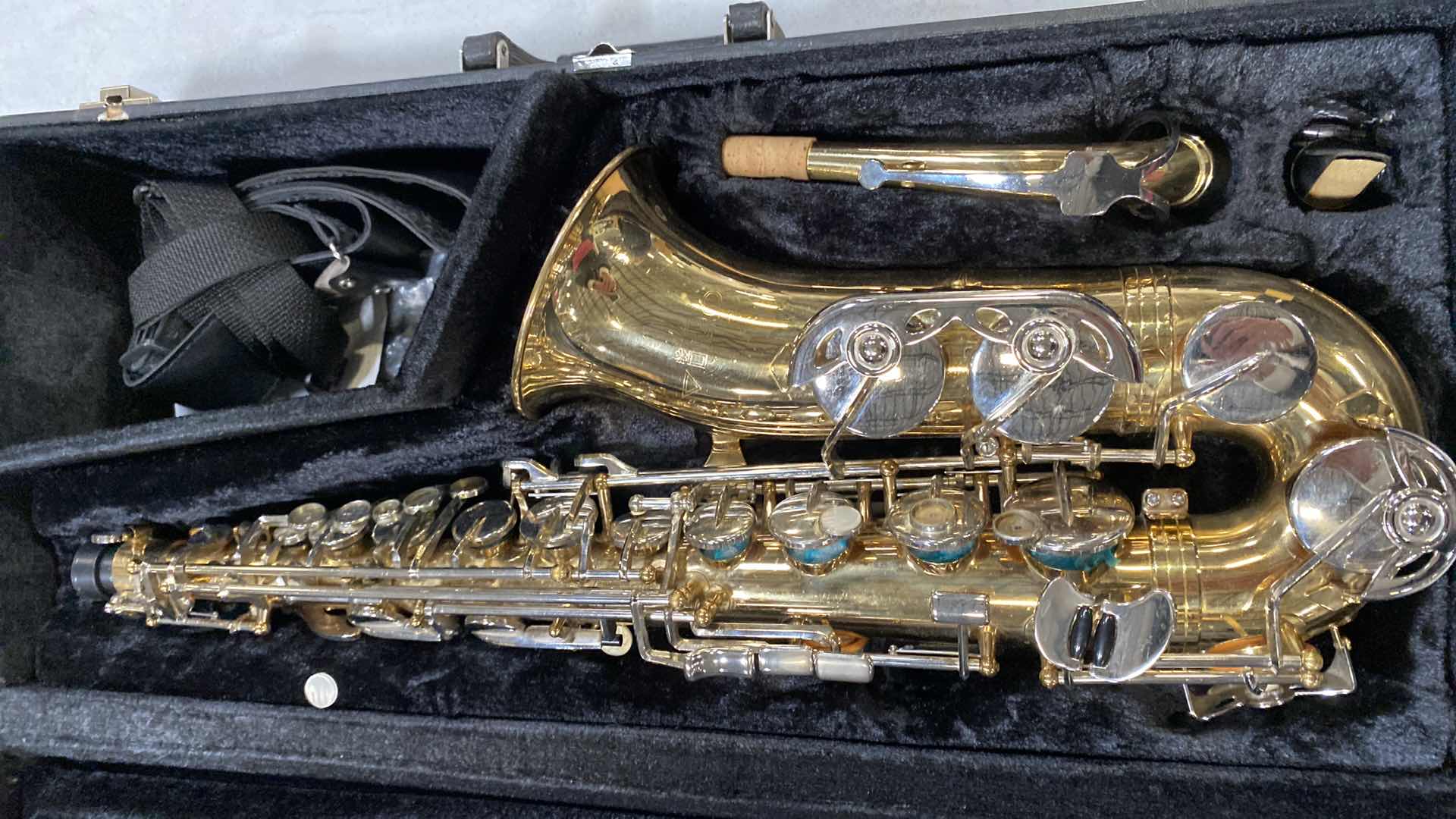 Photo 3 of SAXAPHONE