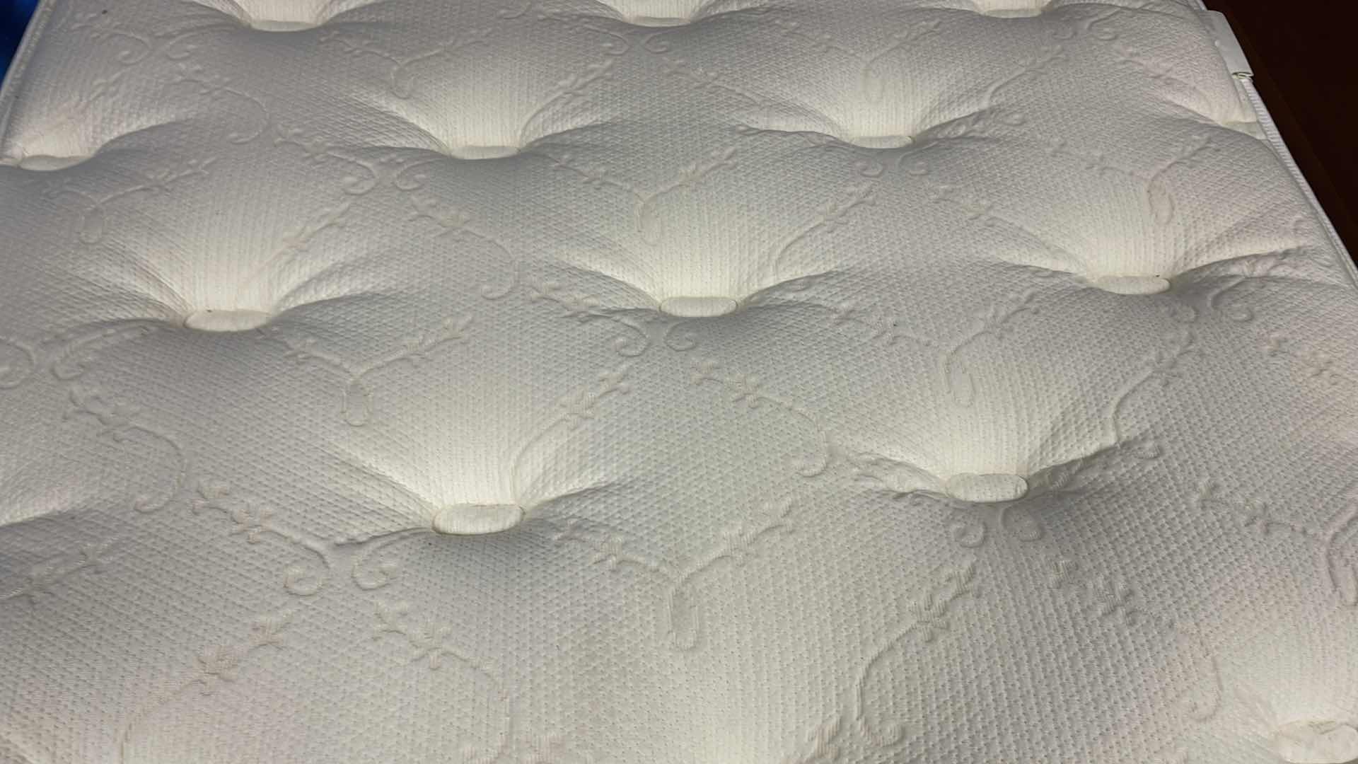 Photo 3 of SIMMONS BEAUTYREST WORLD CLASS MATTRESS WAS FACTORY SEALED BEFORE PICTURES(BED SOLD SEPARATELY)