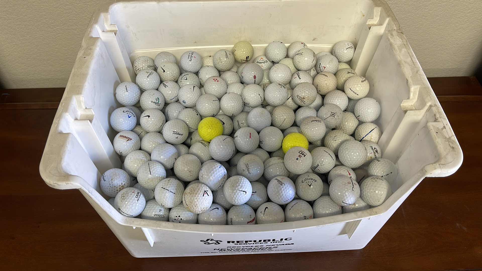 Photo 2 of TOTE OF GOLF BALLS