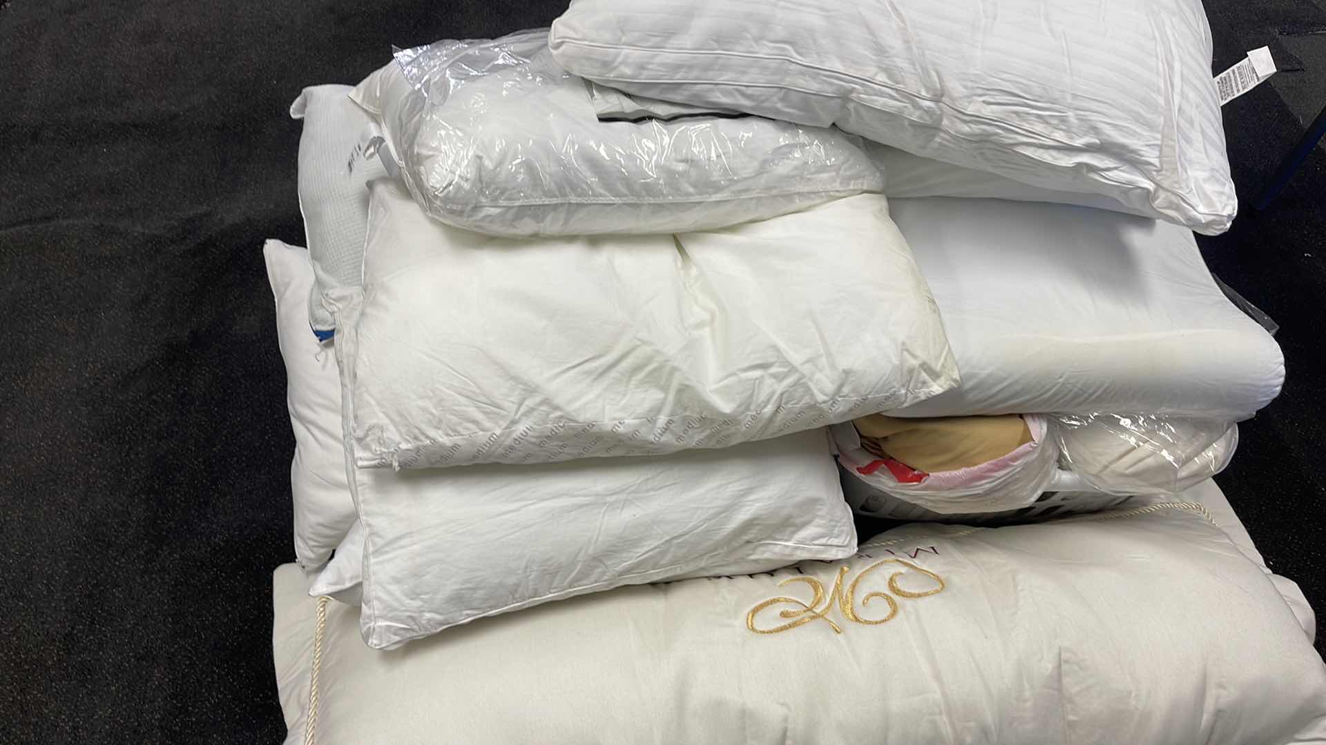 Photo 3 of LOT OF PILLOWS