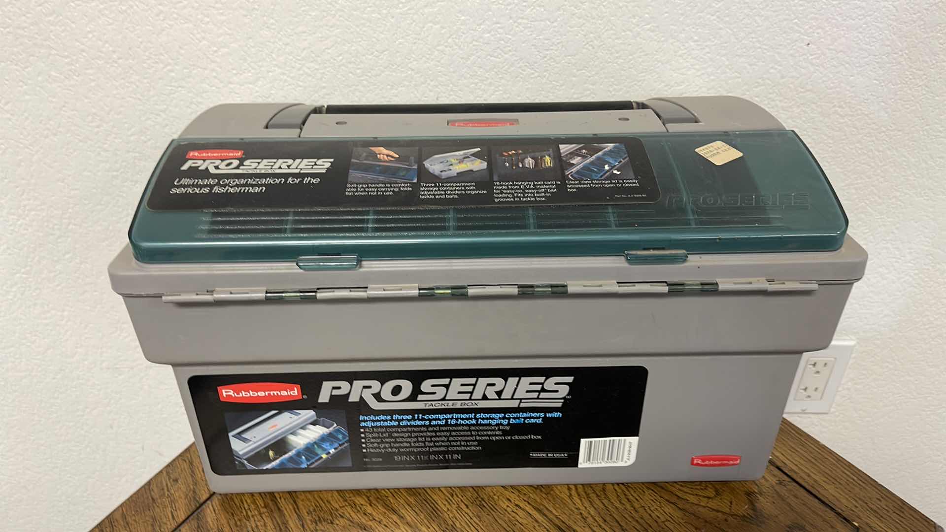 Photo 1 of RUBBERMAID PRO SERIES TACKLEBOX