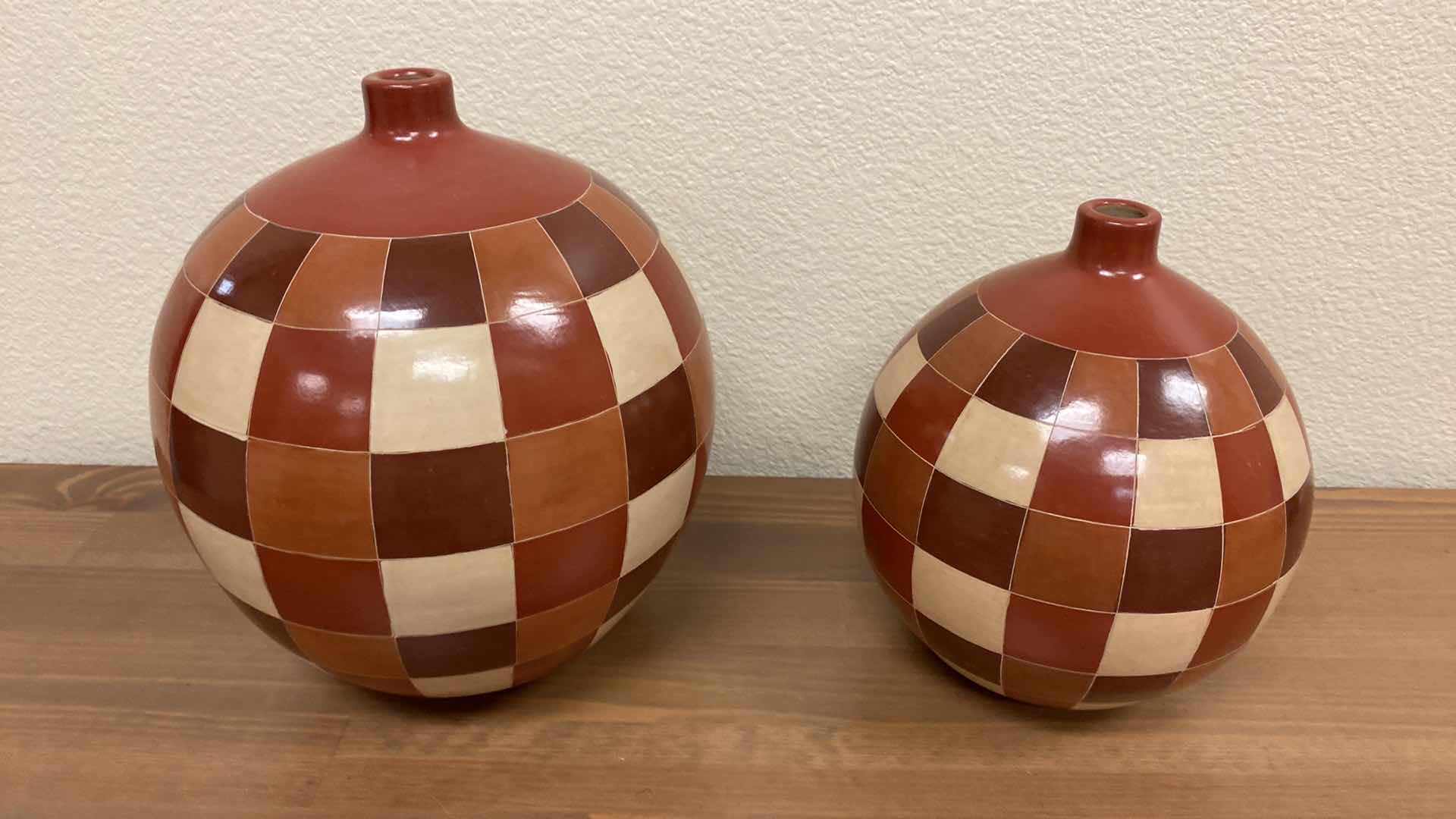 Photo 1 of PAIR OF VASES FROM NICARAGUA TALLEST 10”