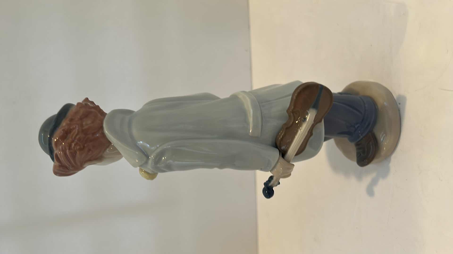 Photo 3 of LLADRO 9” PORCELAIN FIGURINE - CLOWN “CIRCUS SAM”