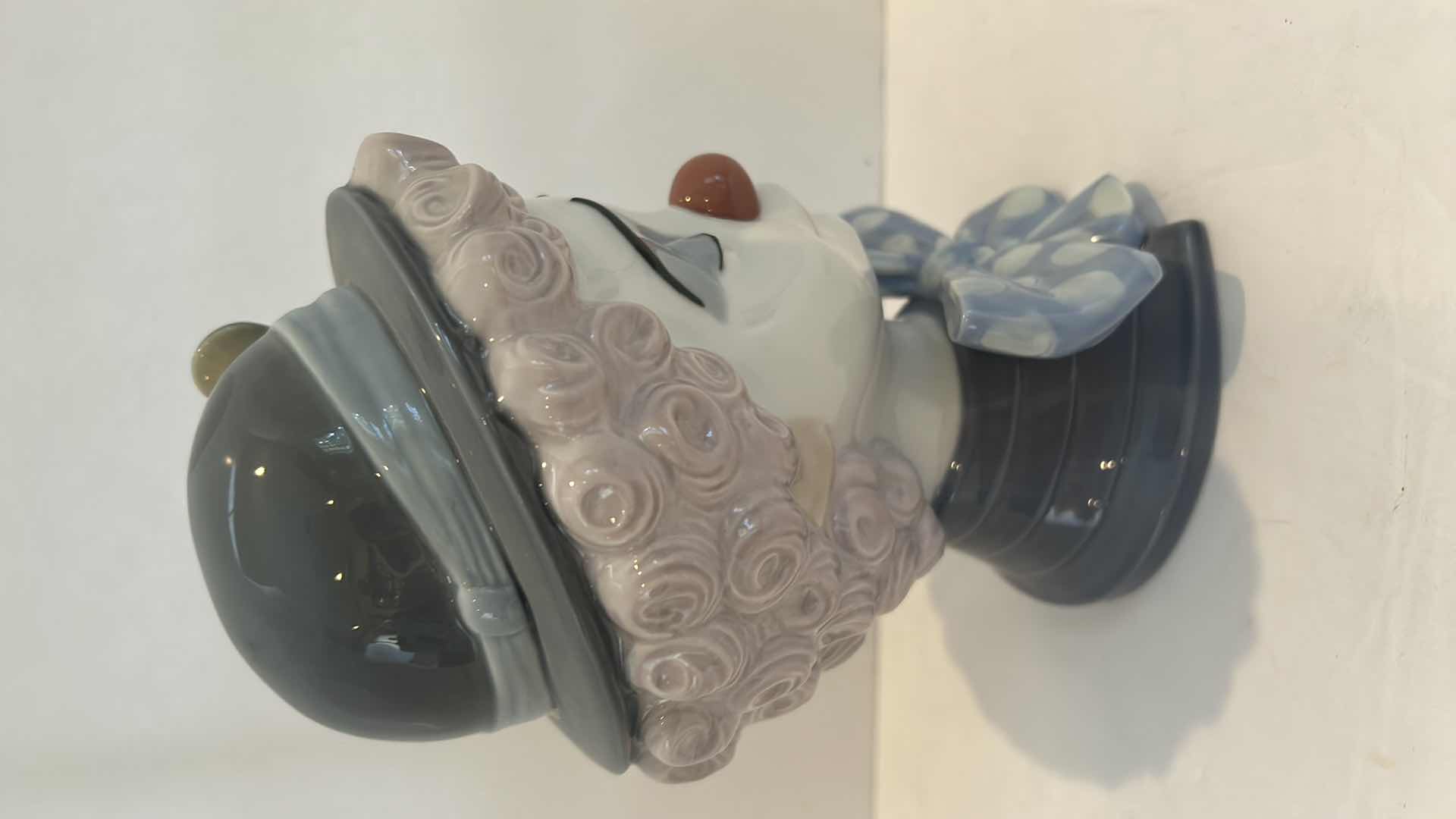 Photo 2 of LLADRO 9” PORCELAIN FIGURINE -"SAD CLOWN”