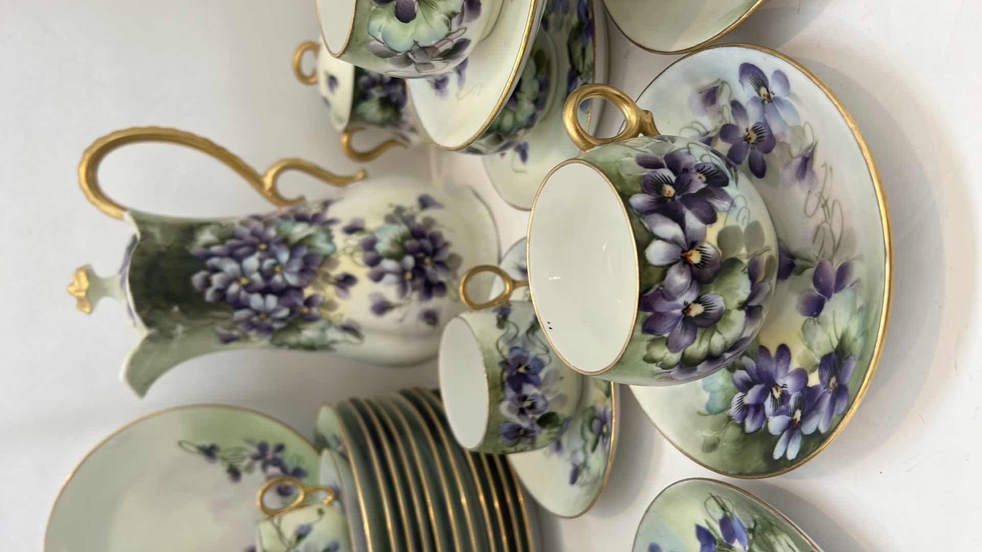 Photo 6 of 37 PCS-VINTAGE LEONARD VIENNA AUSTRIA "PUPRLE FLOWERS W GOLD LEAF" CHINA COFFEE SERVICE AND DESSERT PLATES 