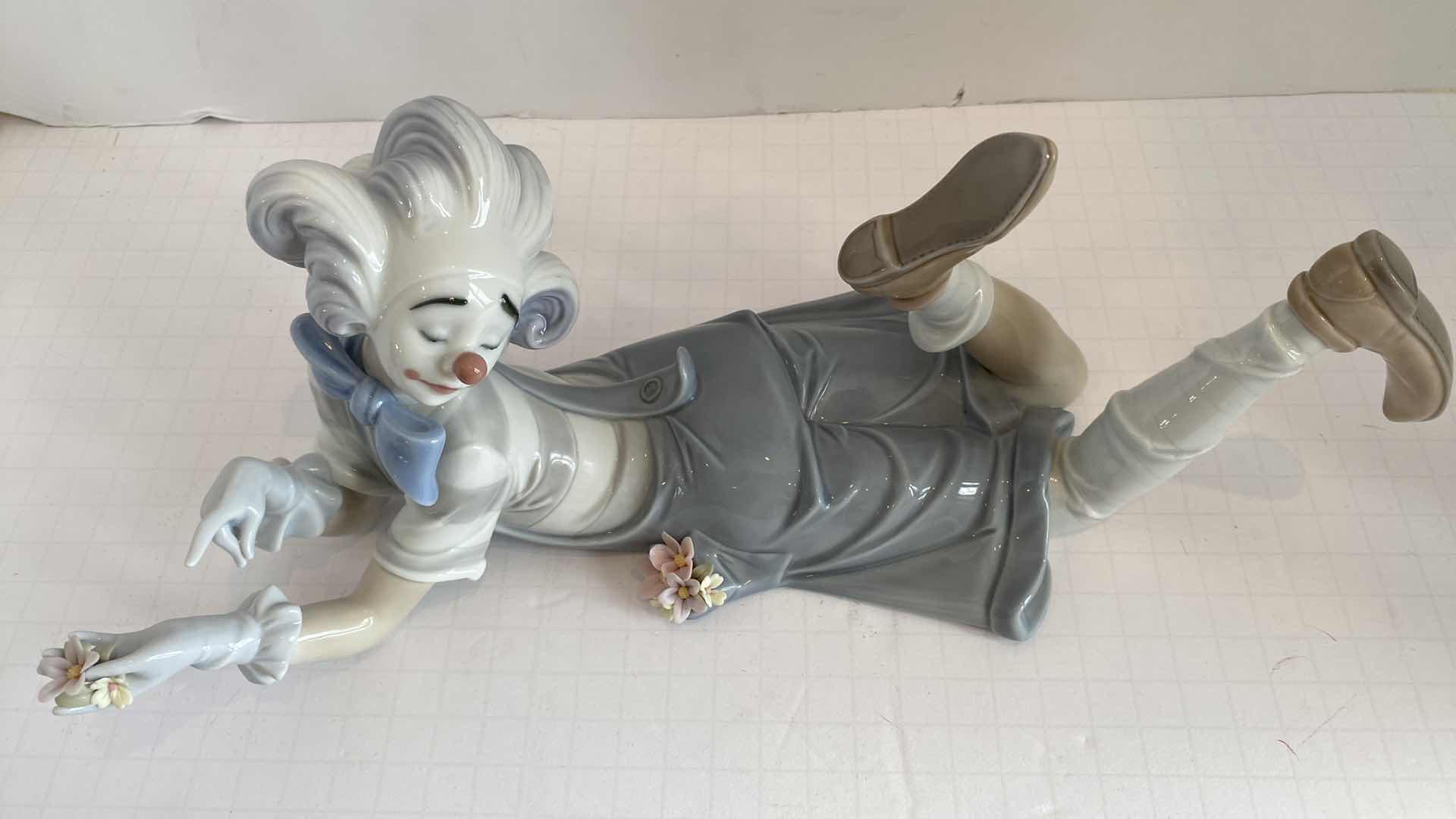 Photo 2 of VINTAGE LLADRO “THE MAGIC OF COMEDY” CLOWN 13.5 X 5”