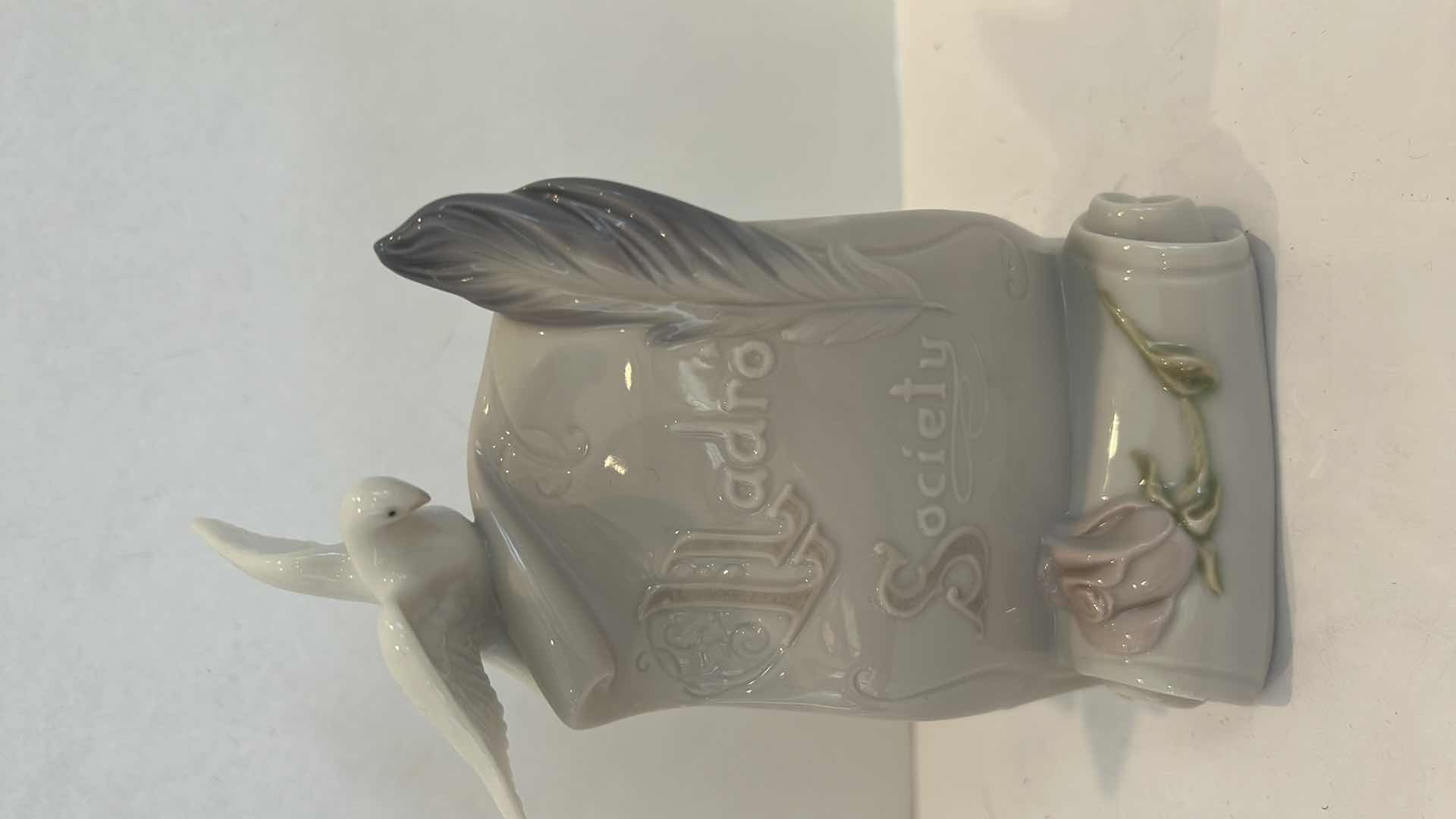 Photo 4 of LLADRO SOCIETY PORCELAIN SCROLL H7”