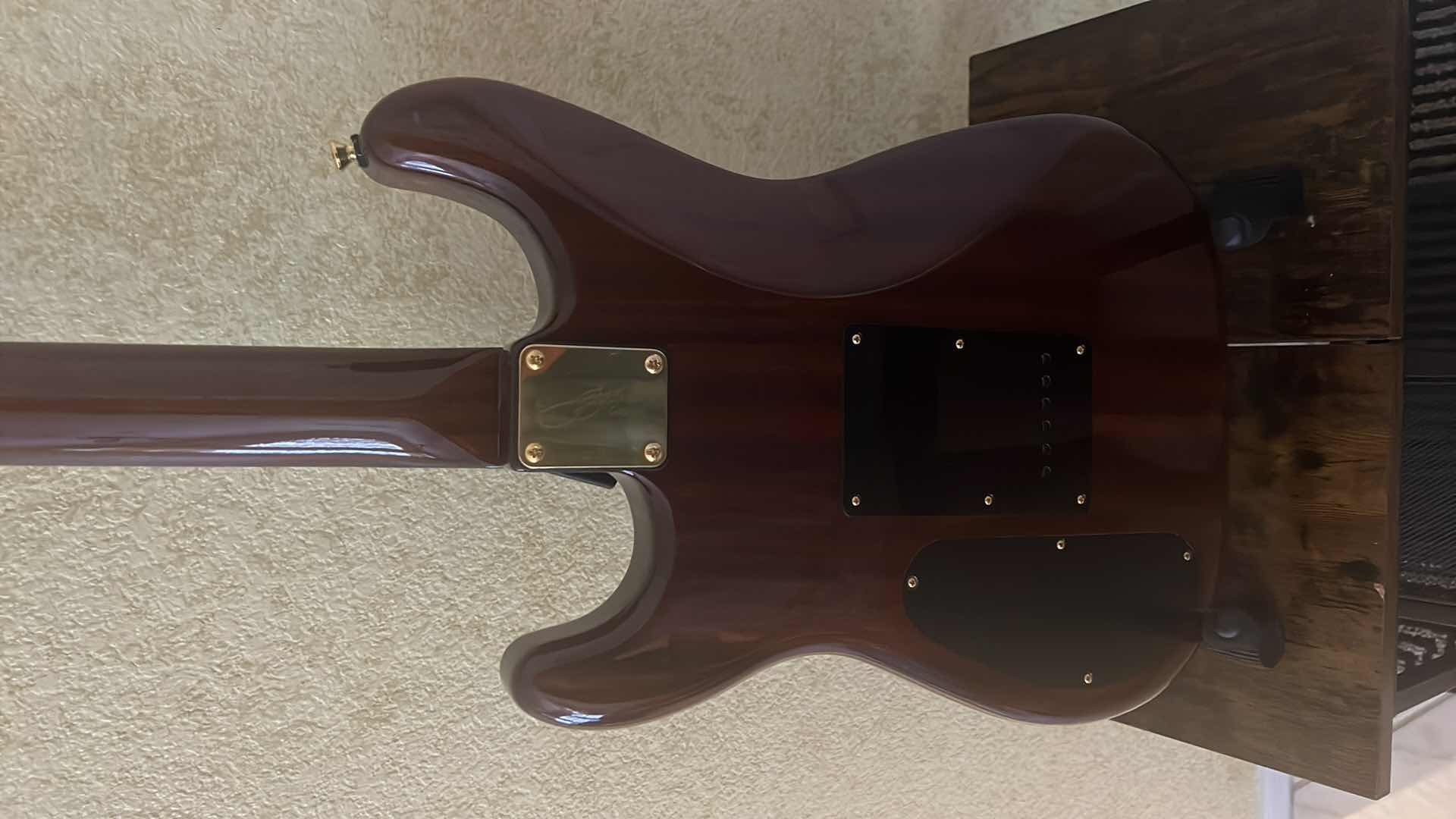 Photo 7 of GIGLIOTTI ELECTRIC GUITAR