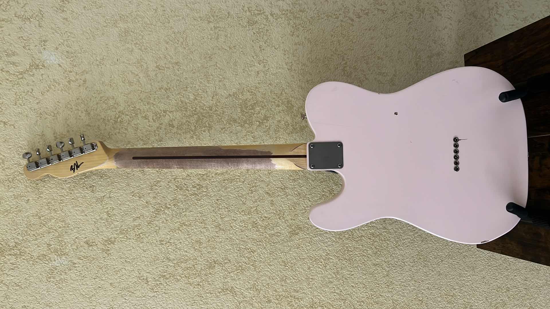 Photo 2 of NASHGUITARS PINK ELECTRIC GUITAR