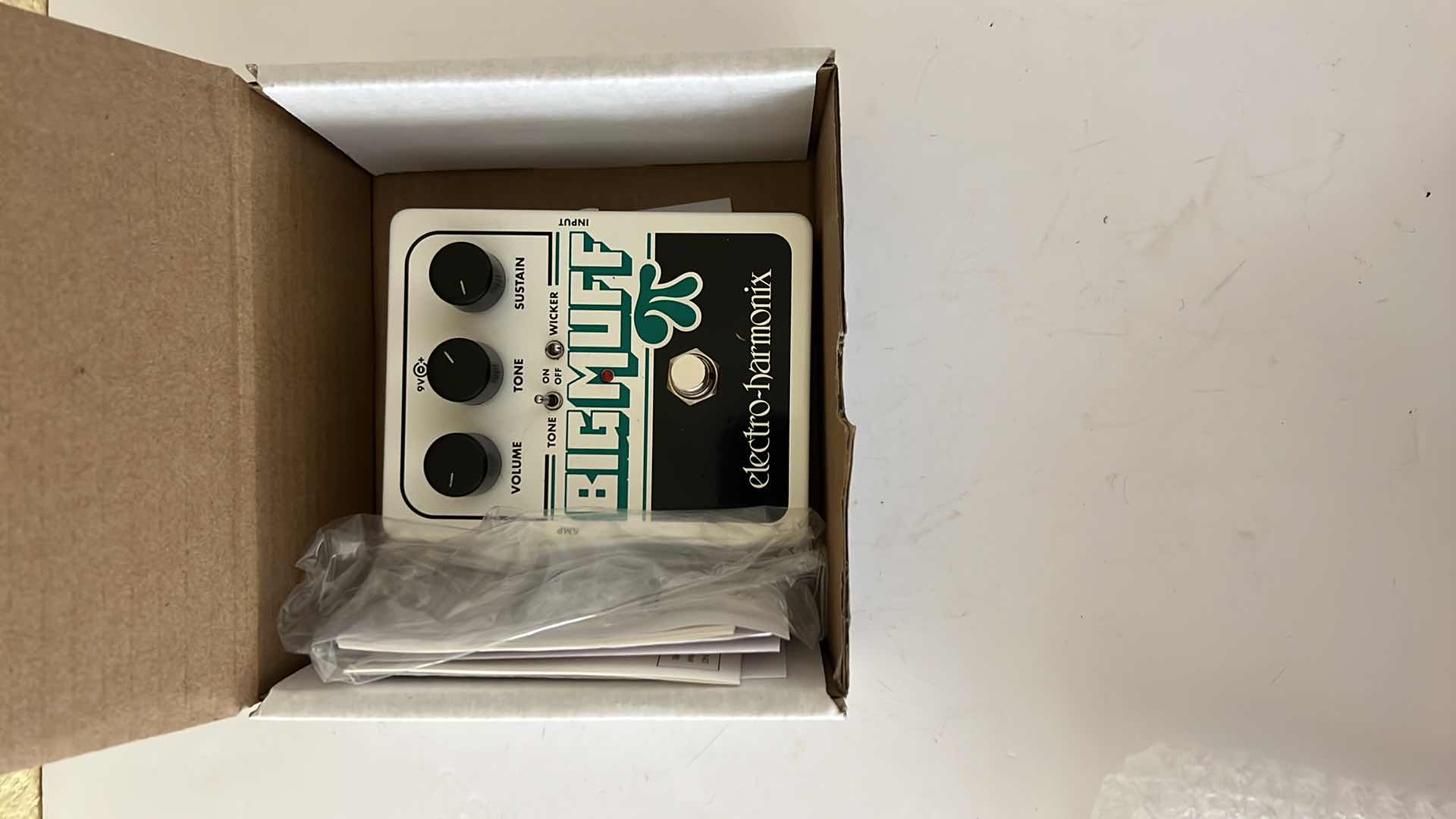 Photo 1 of BIG MUFF ELECTRO-HARMONIX WITH TONE WICKER