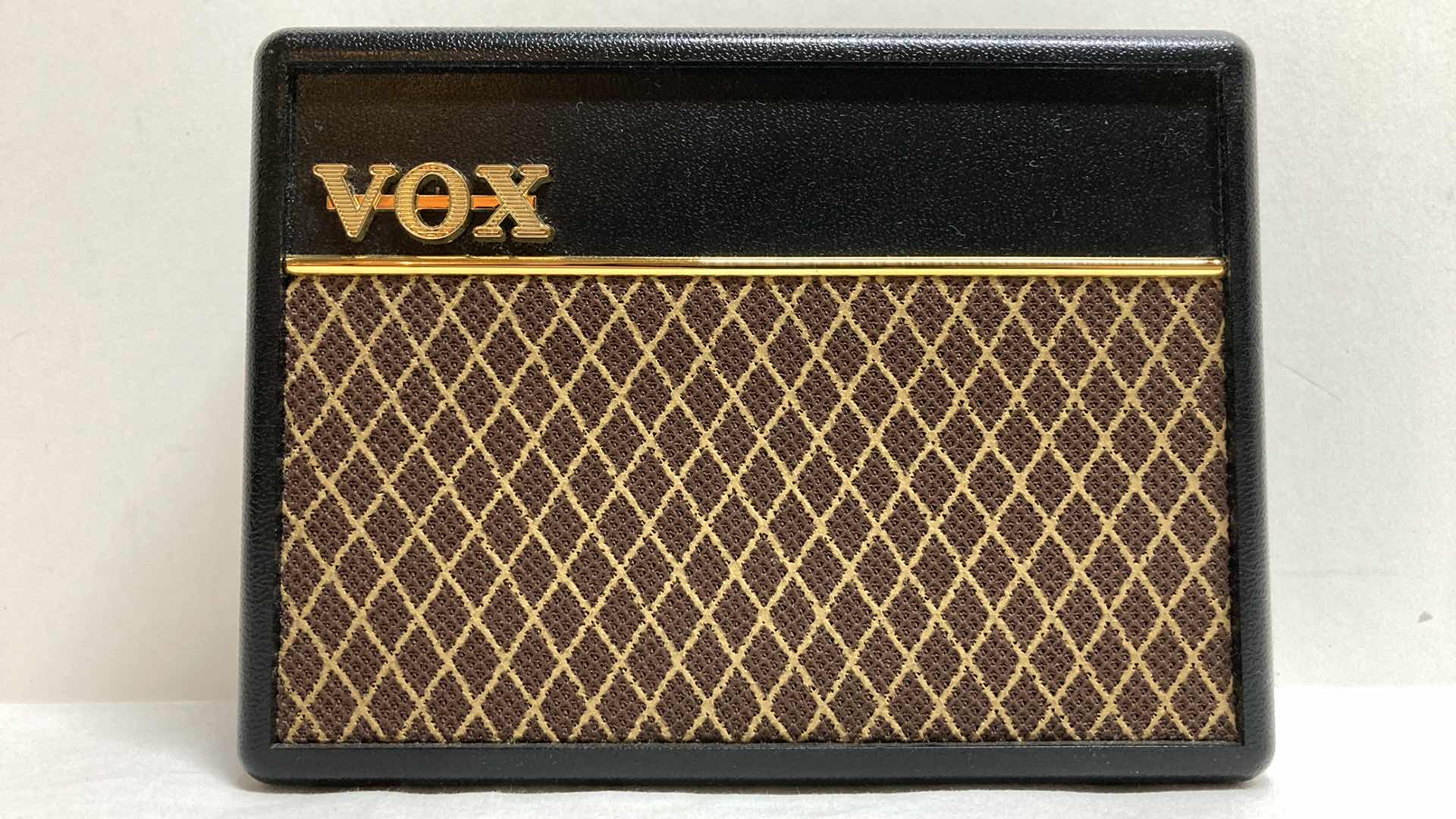 Photo 1 of VOX RHYTHM BASS COMBO AMPLIFIER MODEL AR1 RV