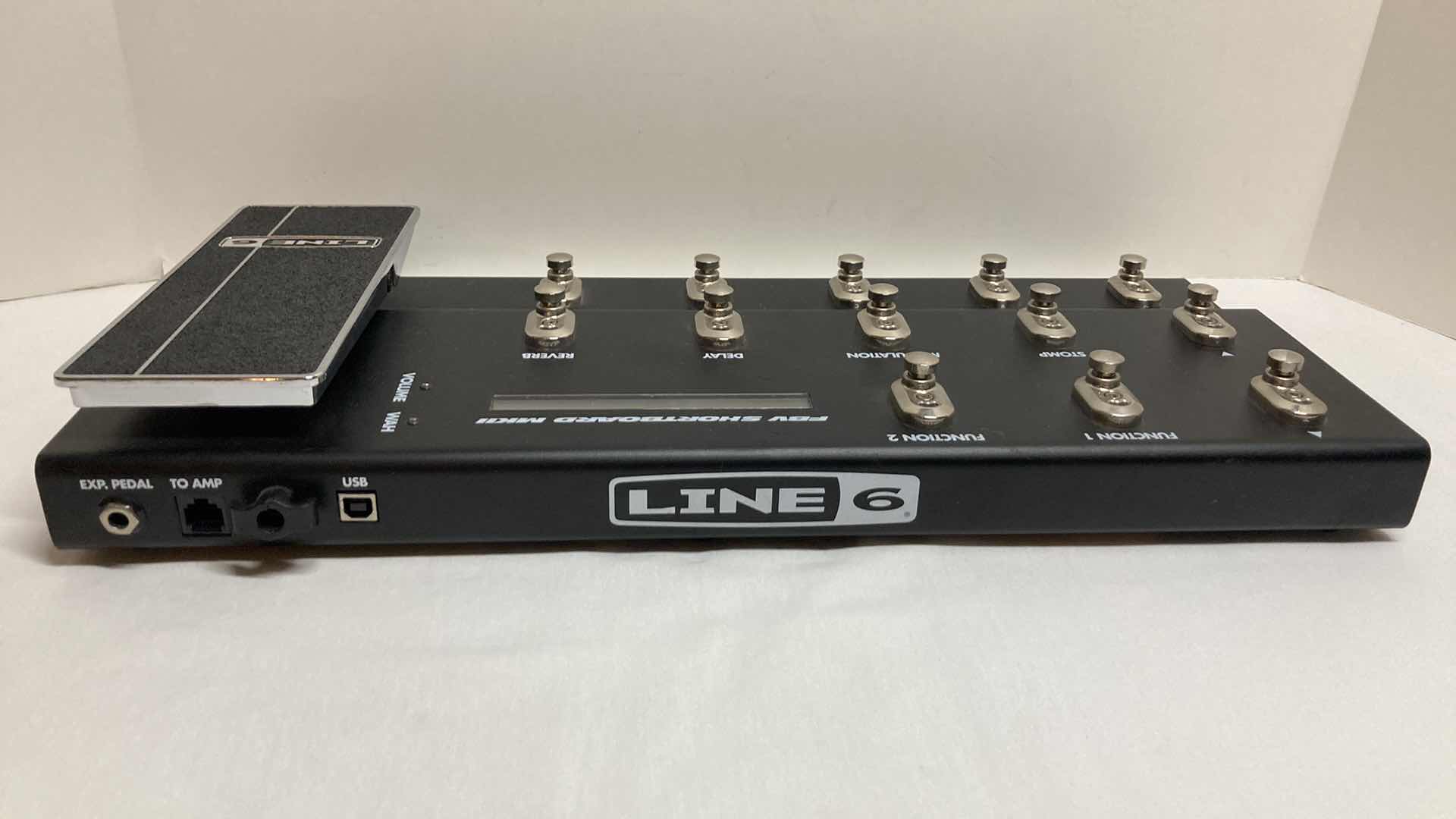 Photo 3 of LINE 6 FBV SHORTBOARD FOOT PEDAL CONTROLLER MODEL MKII