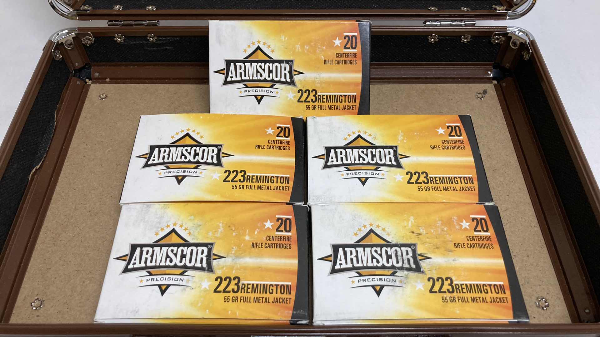 Photo 2 of NEW ARMSCOR .223 REM 55GR FMJ BRASS CASE AMMO (100RDS) W CASE 12” X 9” H3”