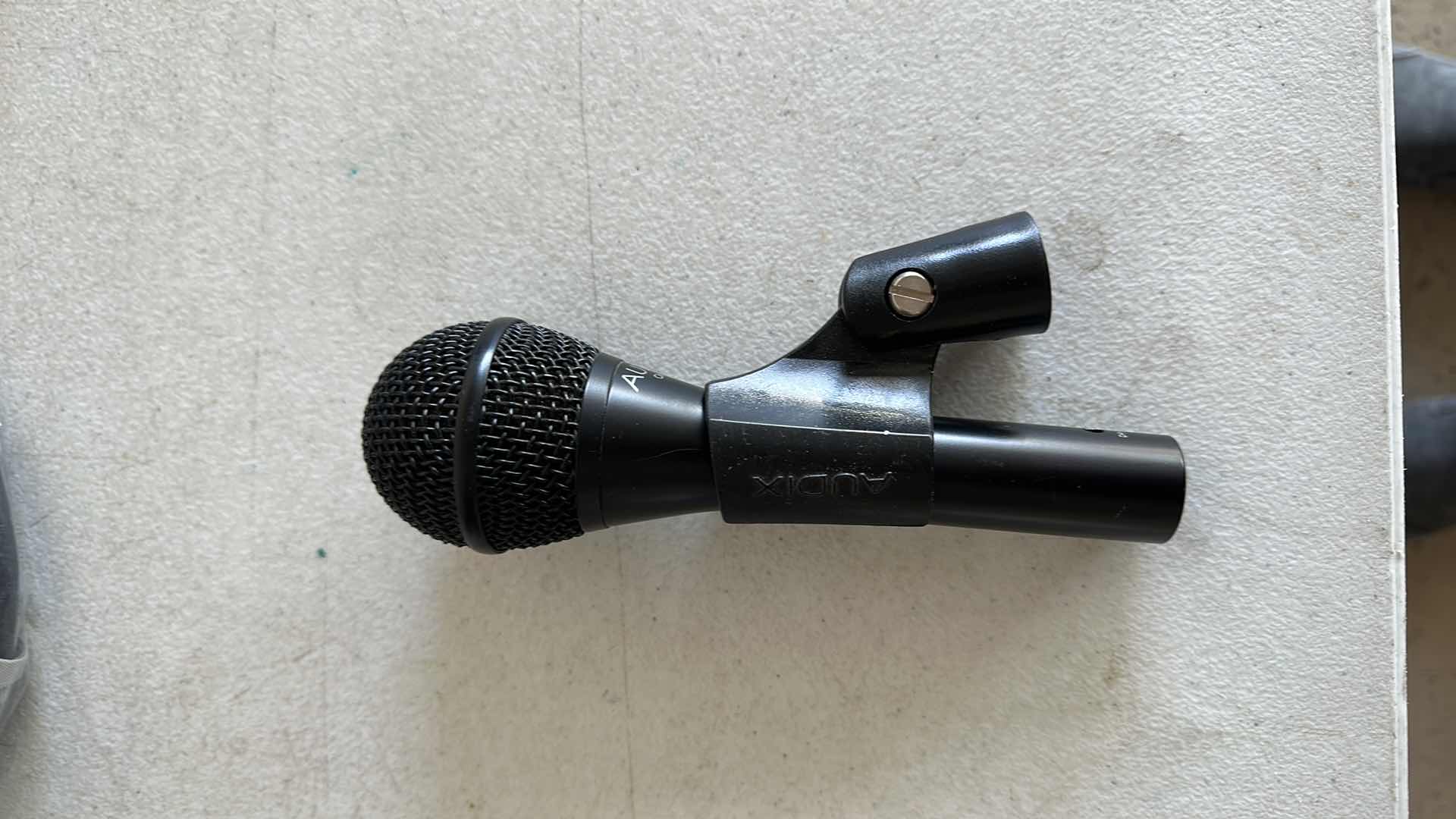 Photo 1 of AUDIX OM2 MICROPHONE
