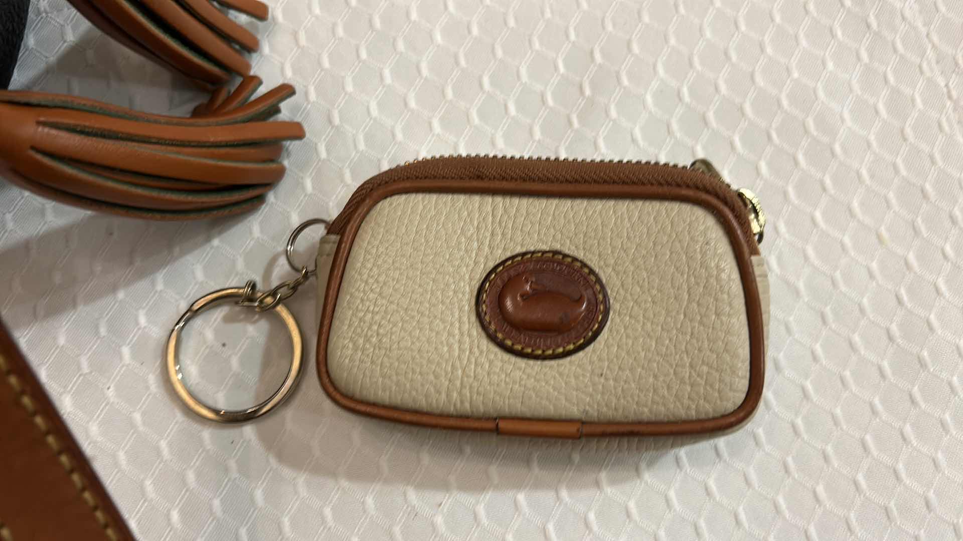 Photo 4 of DOONEY AND BURKE HANDBAG W KEYCHAIN PURSE