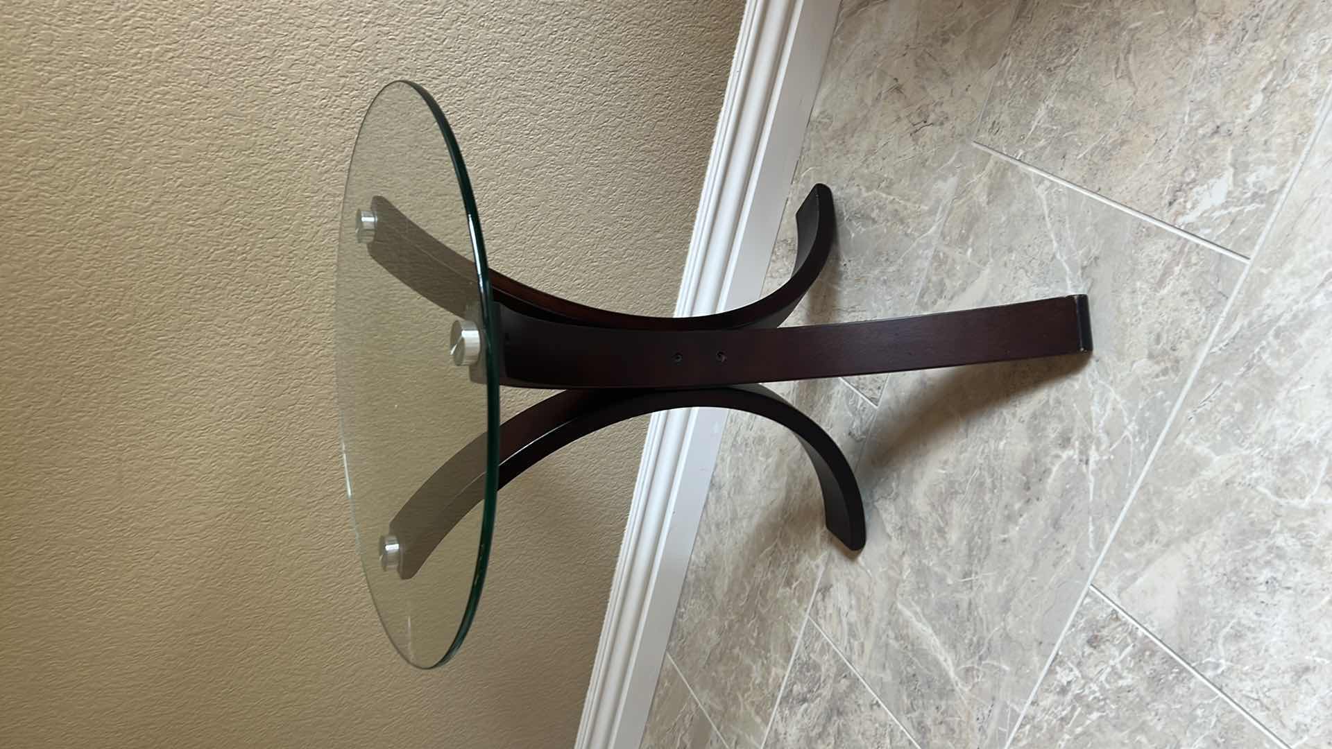 Photo 1 of 18" ROUND DARK WOOD ACCENT TABLE W GLASS TOP H22"