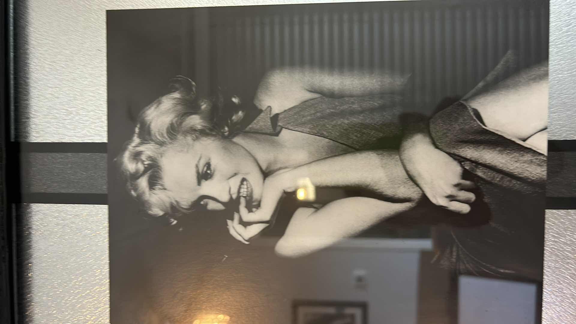 Photo 2 of GLOSSY BLACK FRAMED "MARILYN MONROE" PHOTO ARTWORK 16" X H18"