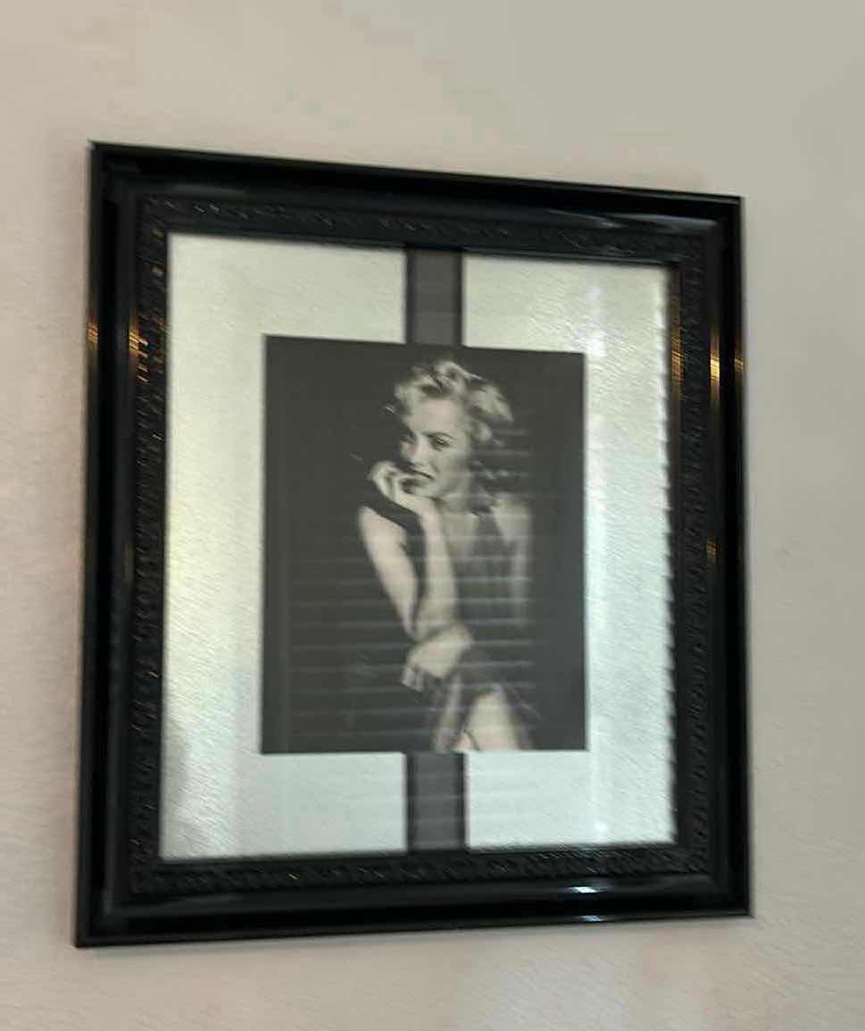 Photo 3 of GLOSSY BLACK FRAMED "MARILYN MONROE" PHOTO ARTWORK 16" X H18"