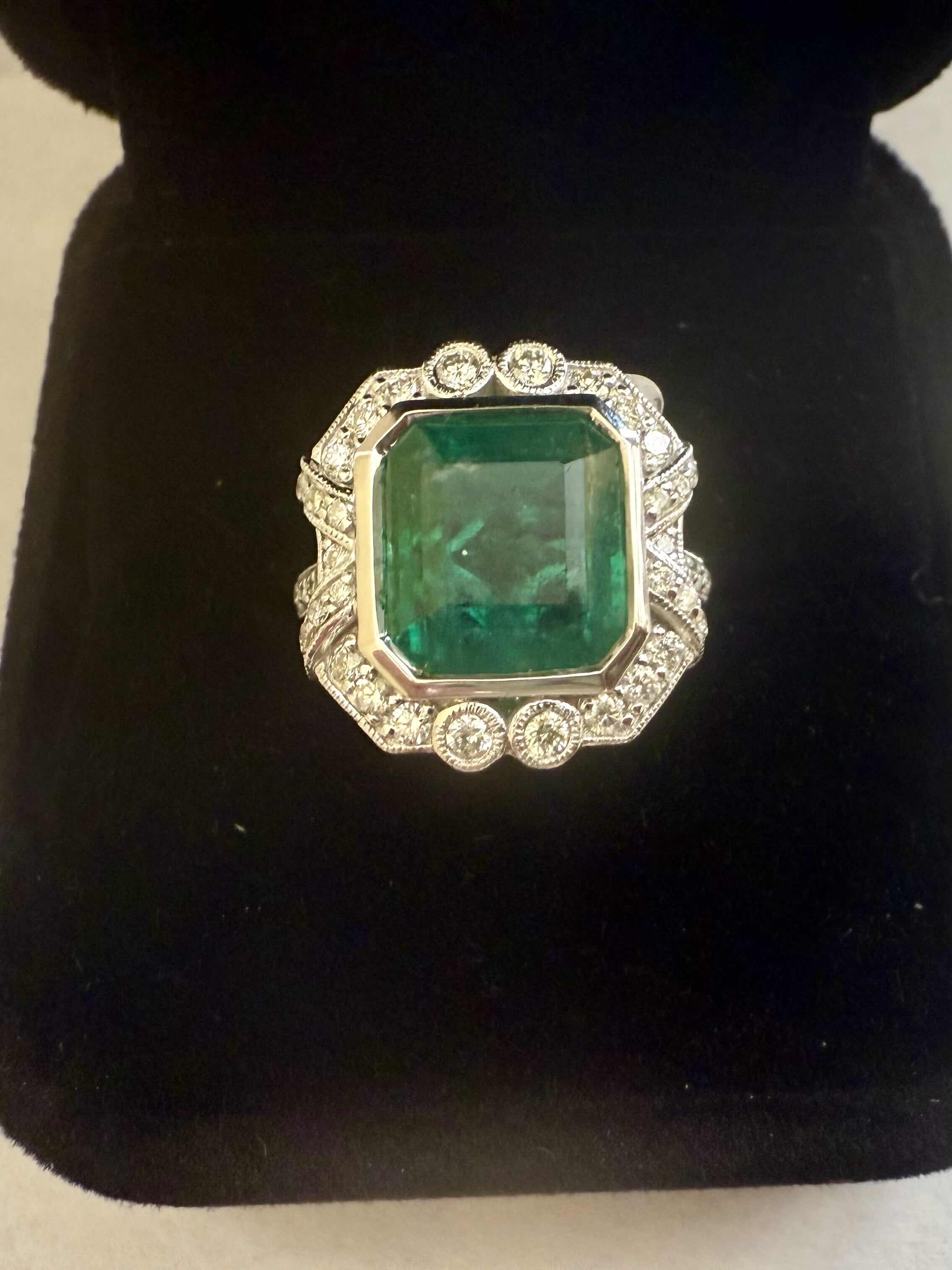 Photo 2 of 18K WHITE GOLD & NATURAL 5.84 CARAT TOTAL EMERALD BERYL 0.51 CARAT DIAMOND RING W MSRP APPRAISAL (APPROX. SIZE 6-7)  RN033405