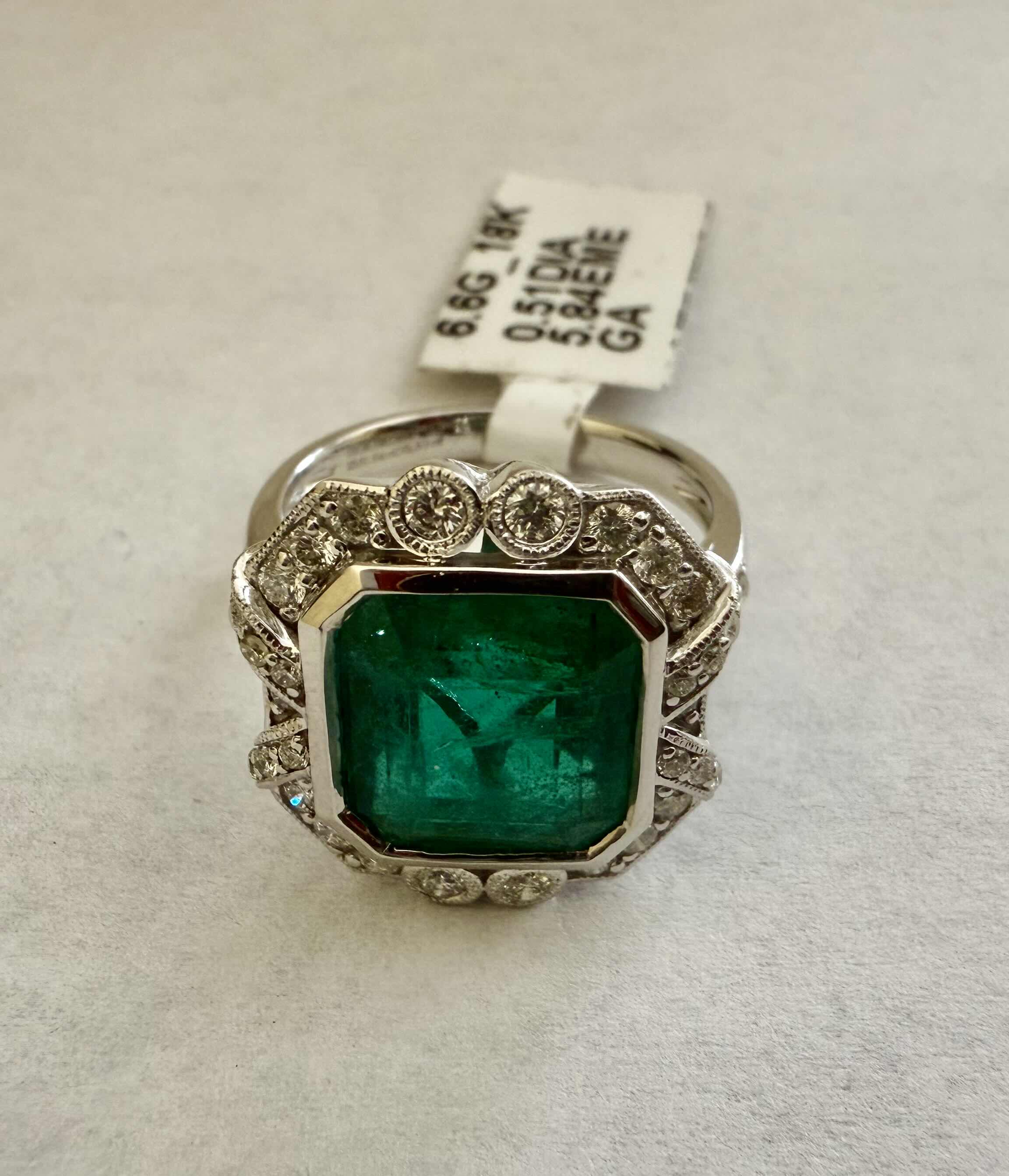 Photo 4 of 18K WHITE GOLD & NATURAL 5.84 CARAT TOTAL EMERALD BERYL 0.51 CARAT DIAMOND RING W MSRP APPRAISAL (APPROX. SIZE 6-7)  RN033405