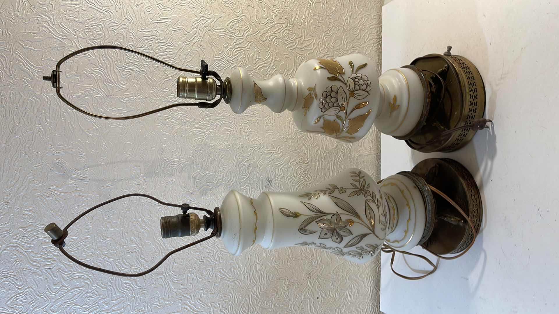 Photo 1 of 2 VINTAGE HOLLYWOOD REGENCY WHITE GLASS TABLE LAMPS GOLD LEAF FLORAL 