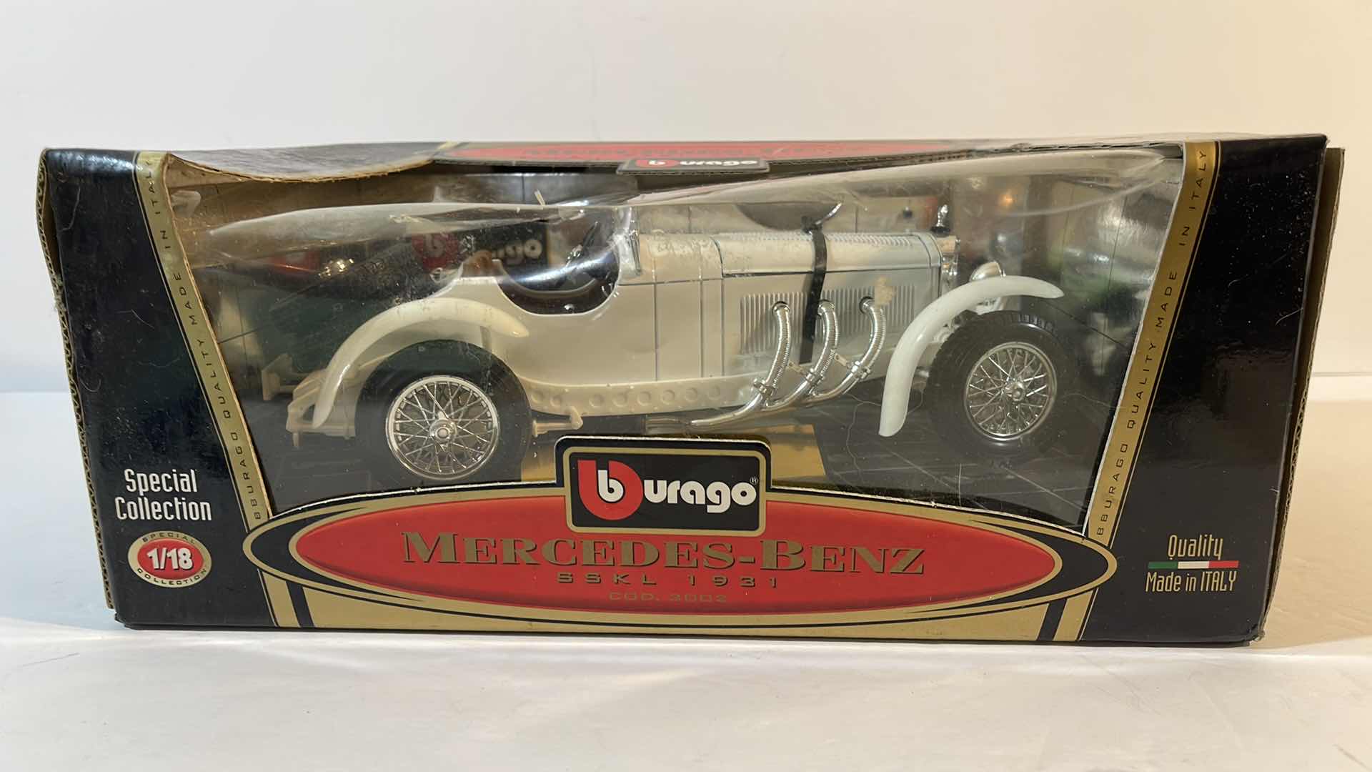 Photo 1 of NIB BBURAGO 1931 MERCEDES-BENZ SSKL 1:18 SCALE DIE CAST CAR
