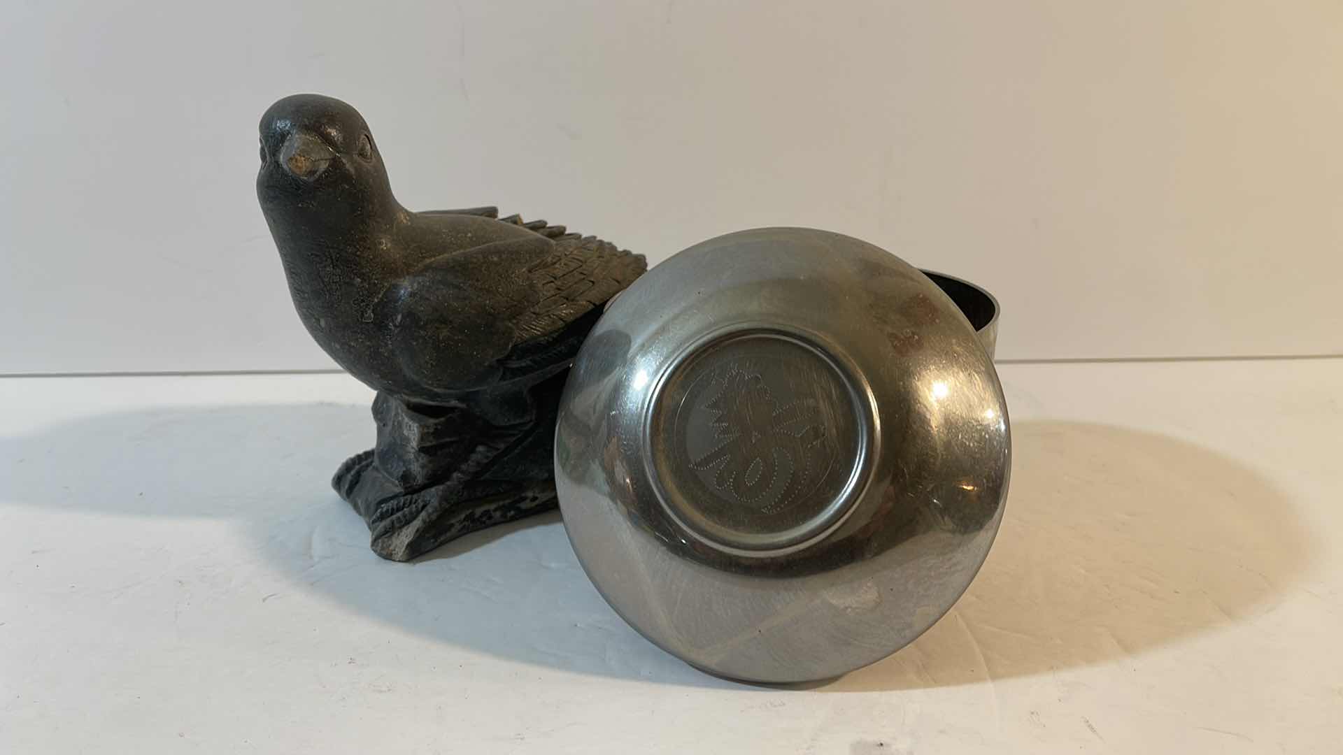 Photo 1 of BLACK STONE RAVEN WITH ASIAN / KOREAN VINTAGE COVERED BOWL