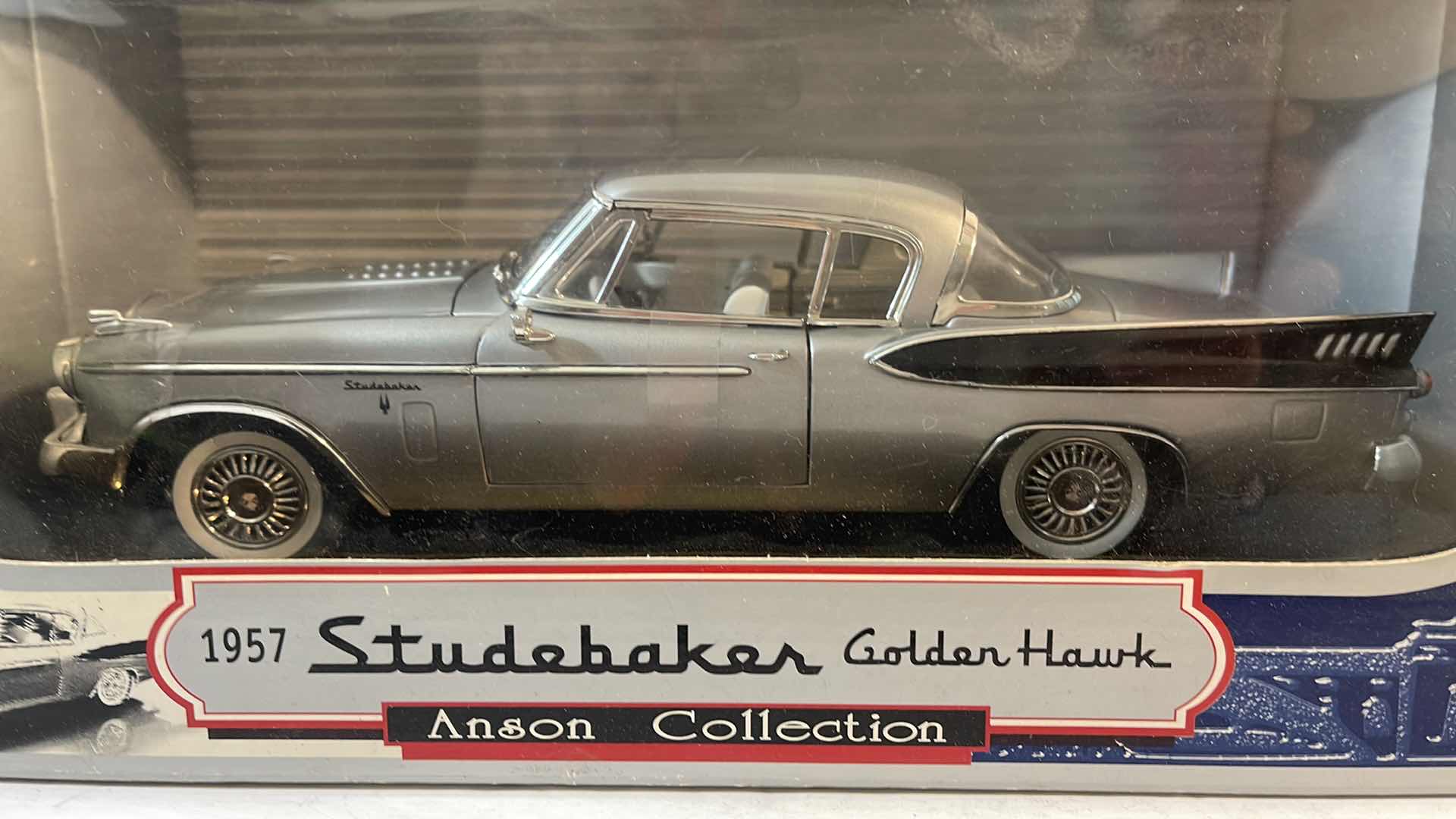 Photo 3 of ANSON CLASSICS 1957 STUDEBAKER GOLDEN HAWK METAL DIE-CAST CAR 1:18