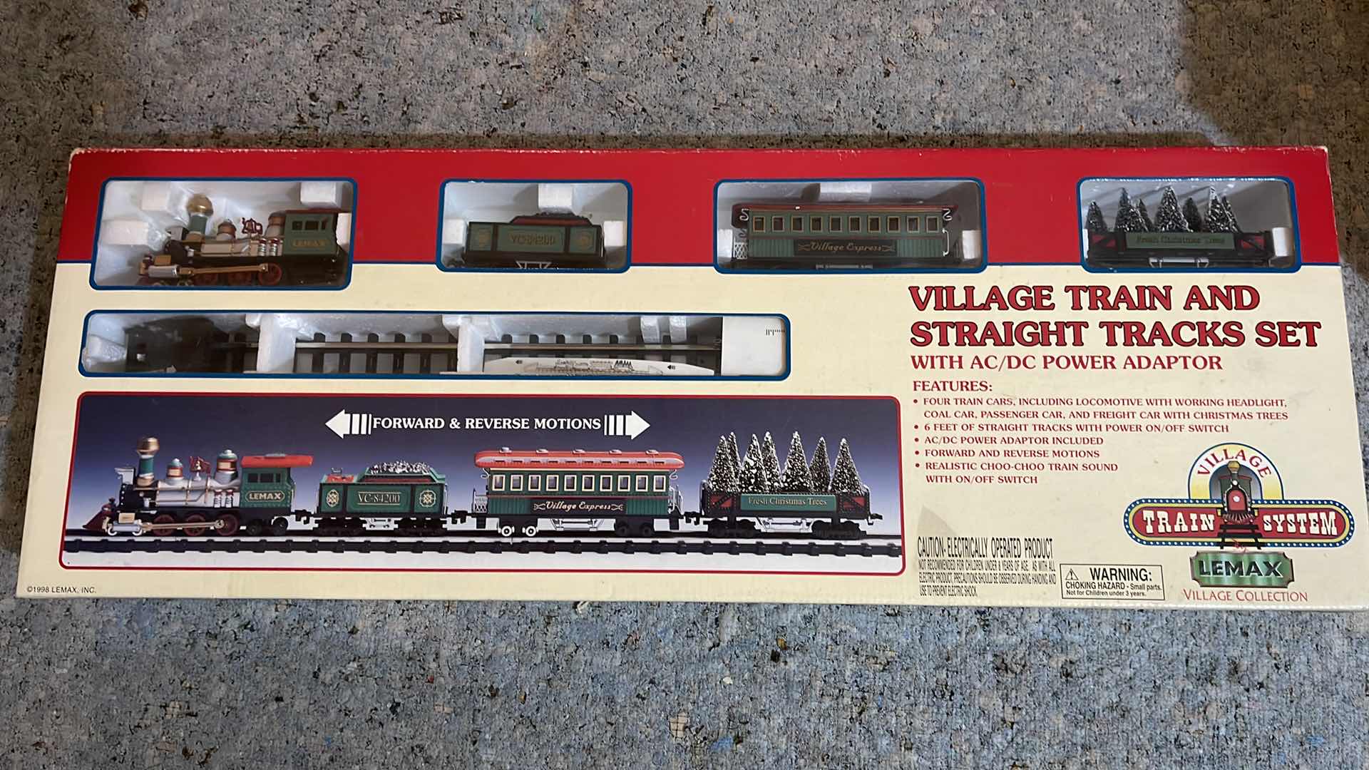 Photo 1 of NIB LEMAX VILLAGE TRAIN AND STRAIGHT TRAIN TRACKS SET 