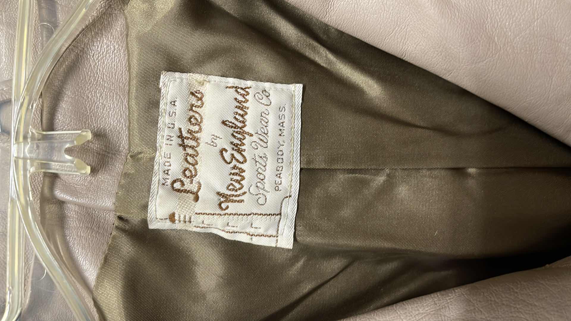 Photo 2 of VINTAGE LEATHERS BY NEW ENGLAND SPORTSWEAR CO MADE IN USA SIZE 6 