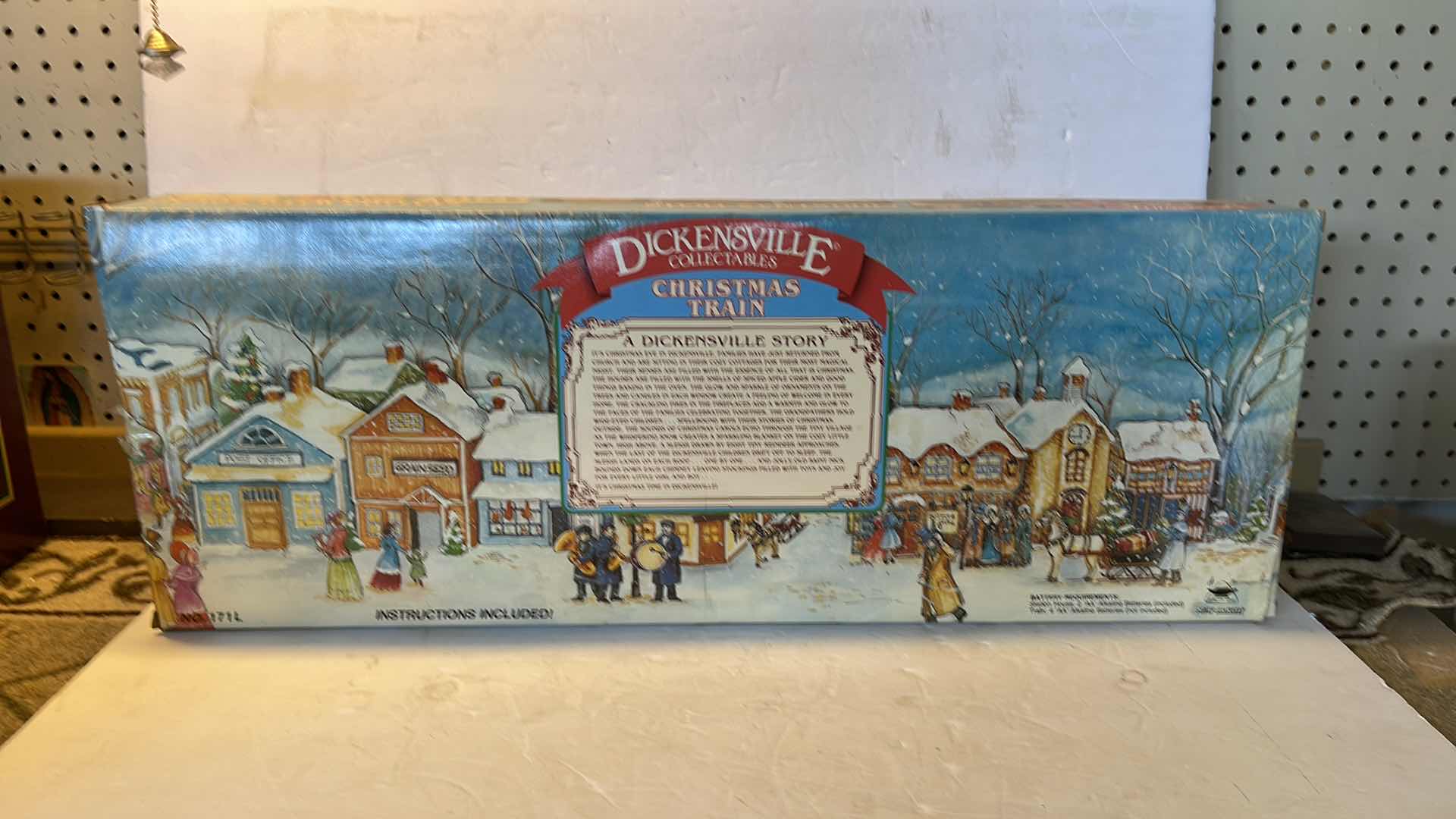 Photo 3 of VINTAGE DICKENSVILLE COLLECTABLES CHRISTMAS TRAIN NEW IN BOX
