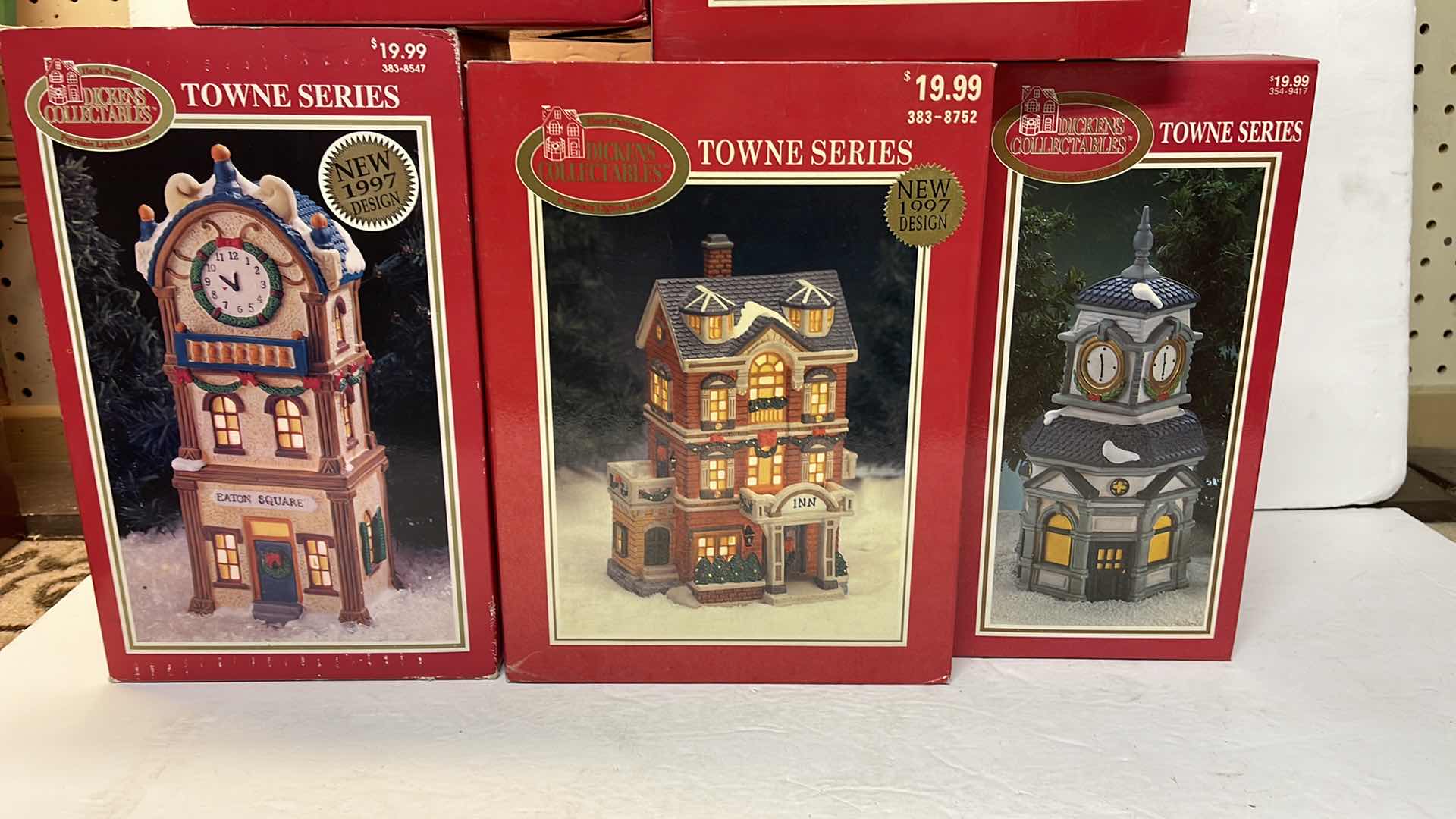 Photo 2 of Dickinsons Collectables town series