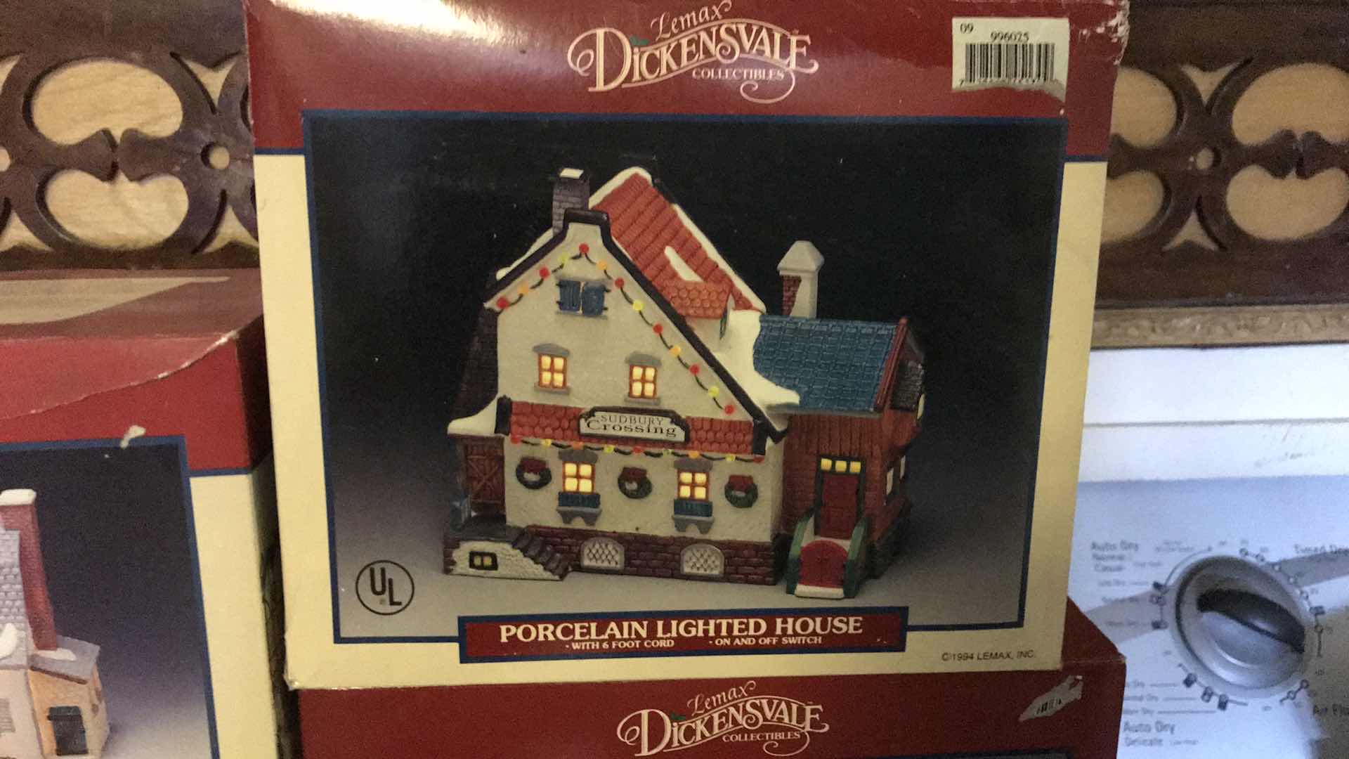 Photo 3 of LEMAX DICKENSVALE COLLECTABLES PORCELAIN LIGHTED HOUSES AND BRICK WALL