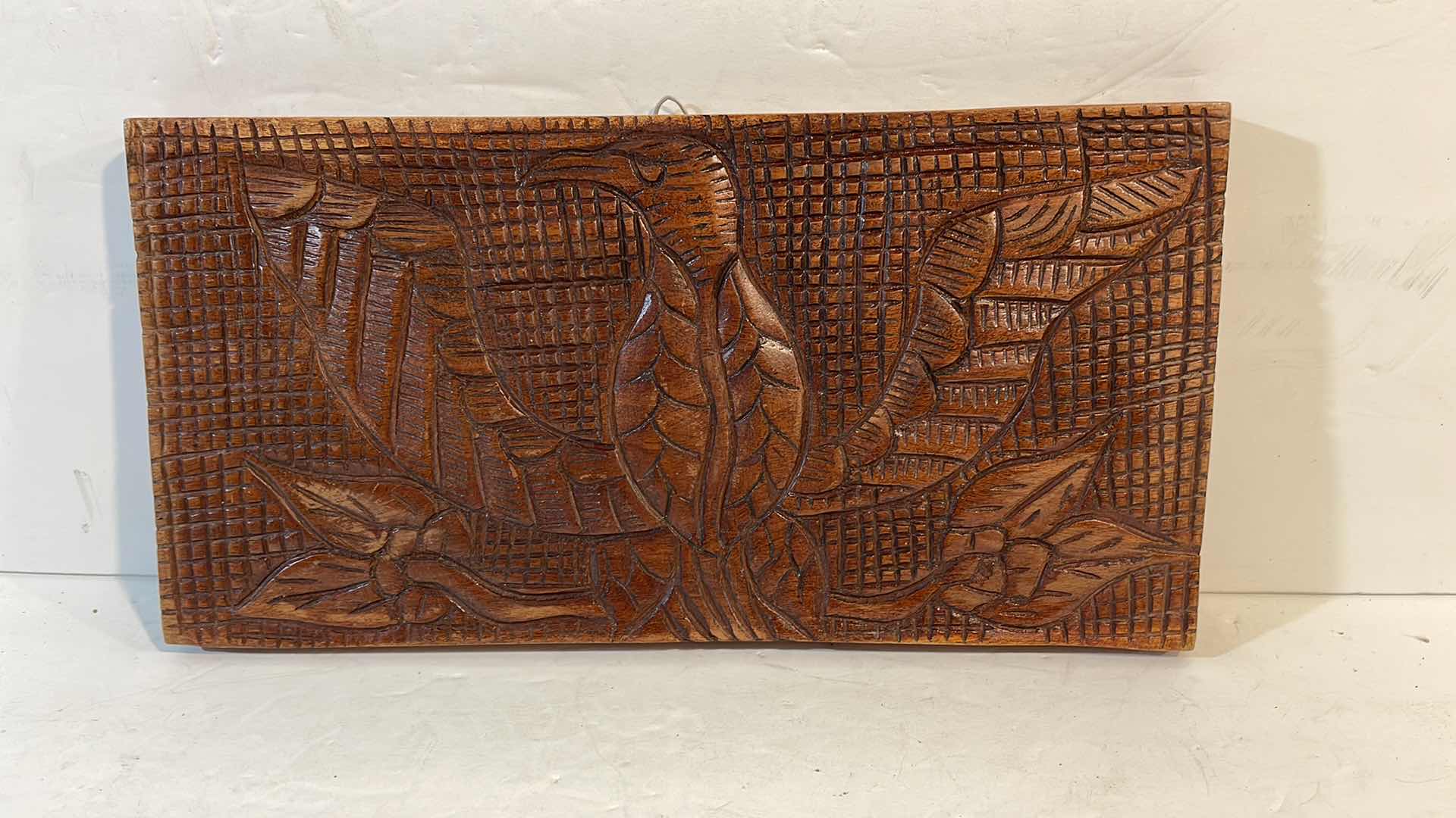 Photo 1 of EAGLE HAND CARVED 14”x7”