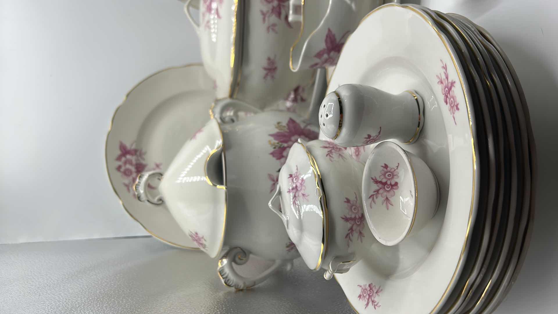 Photo 2 of 39 PIECE FINE PORCELAIN COLLECTION